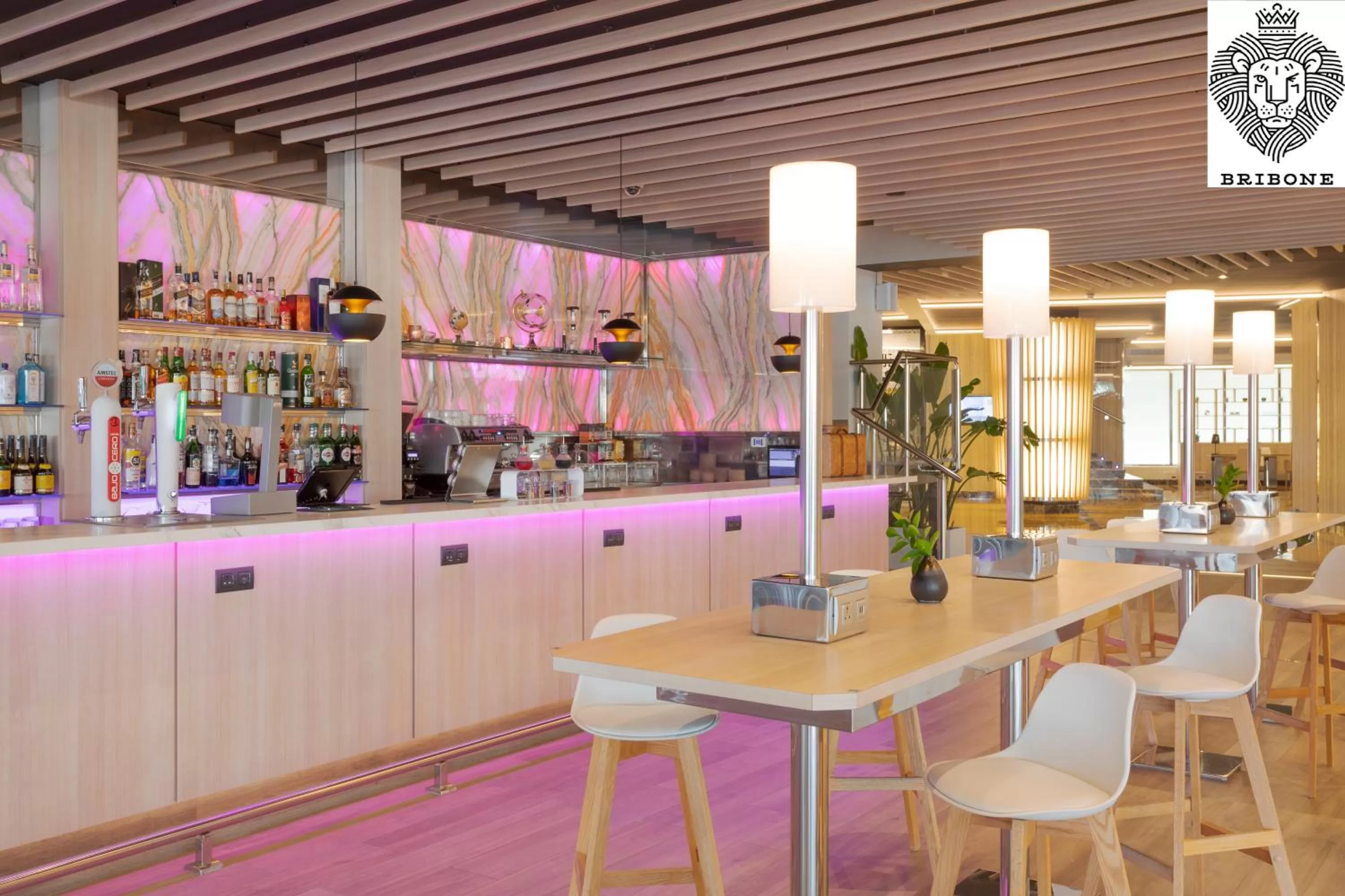 Restaurant/places to eat in Melia Alicante