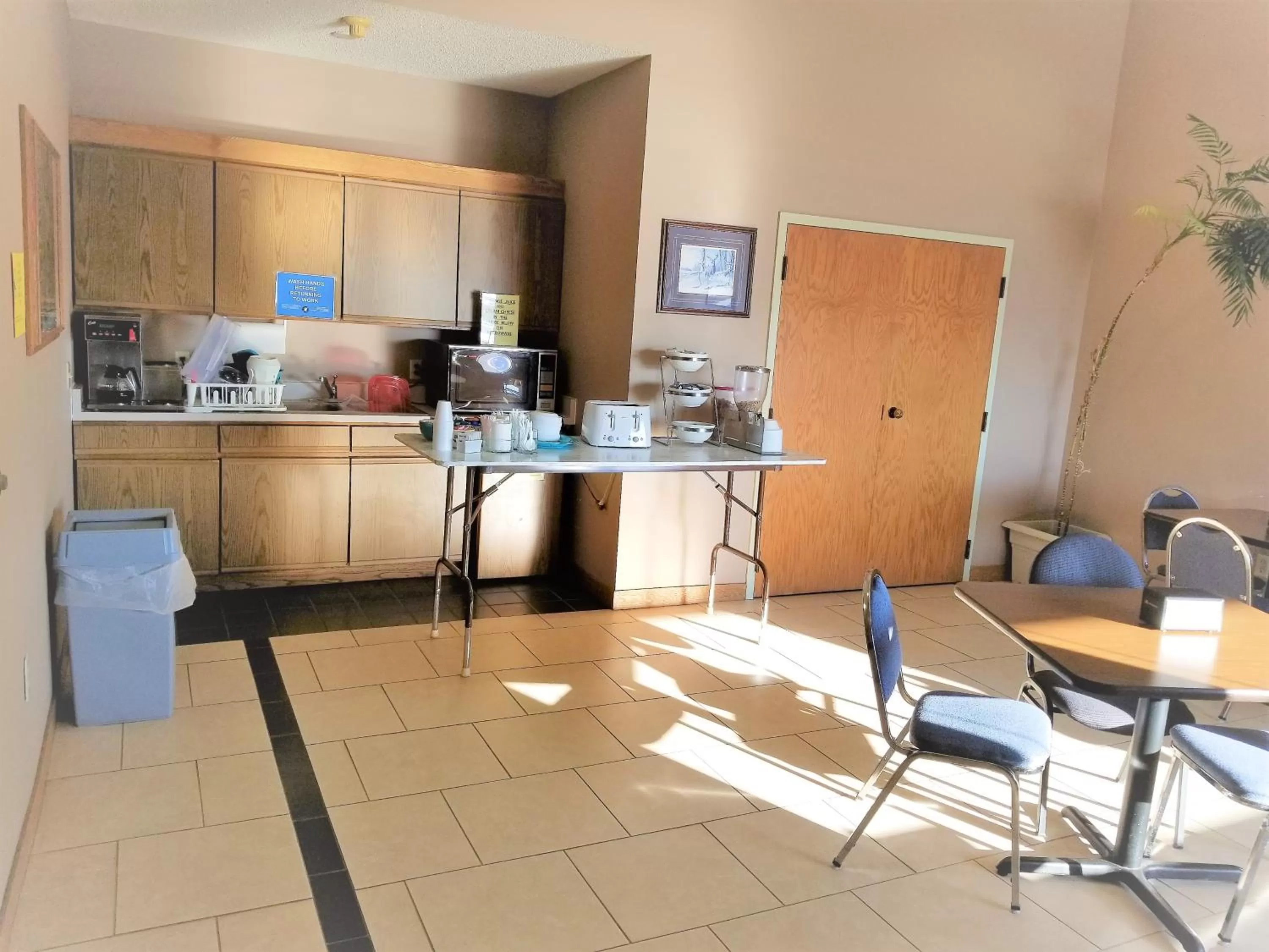 Breakfast in Abby Inn