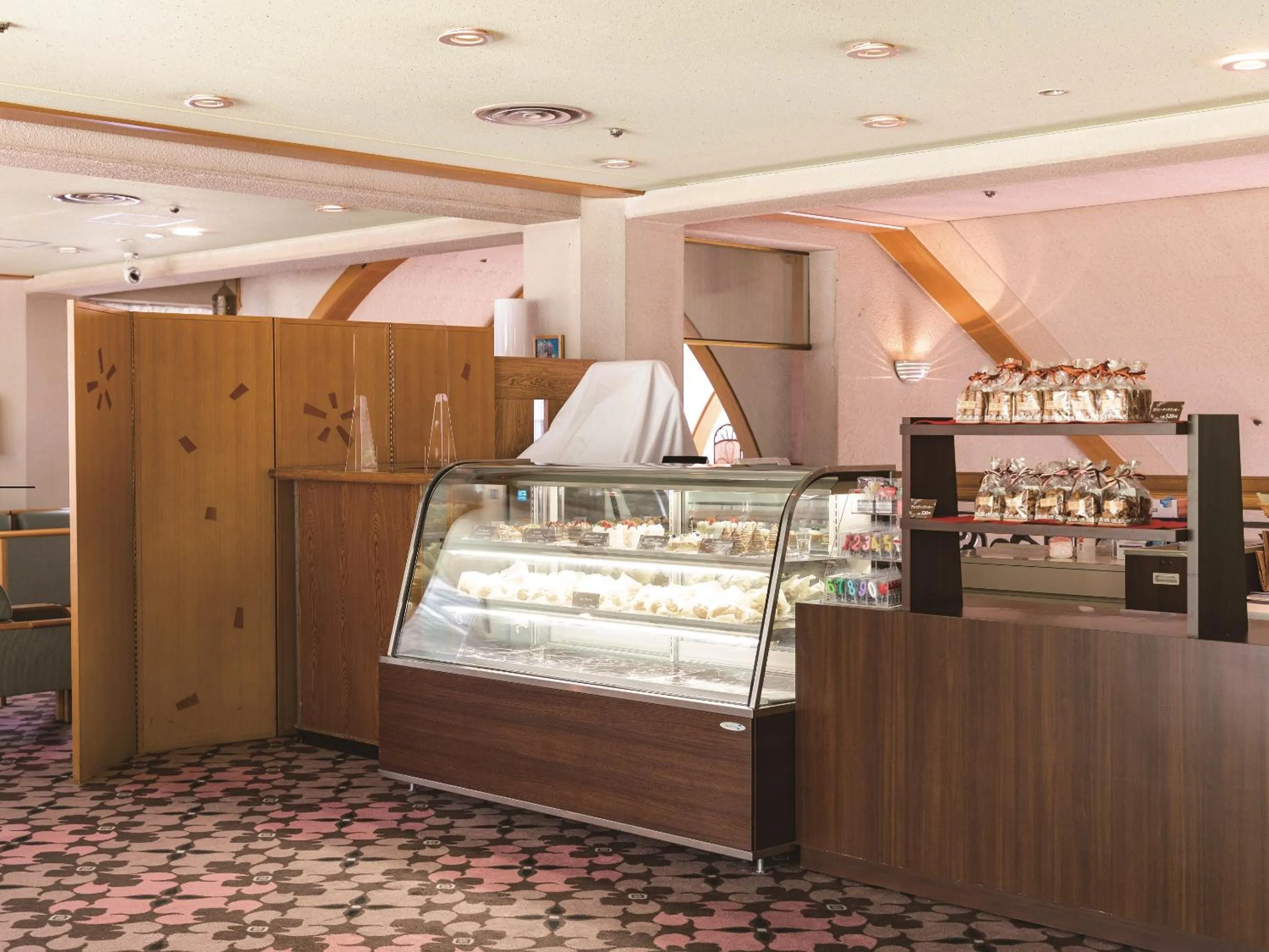 Restaurant/places to eat in Senri Hankyu Hotel Osaka