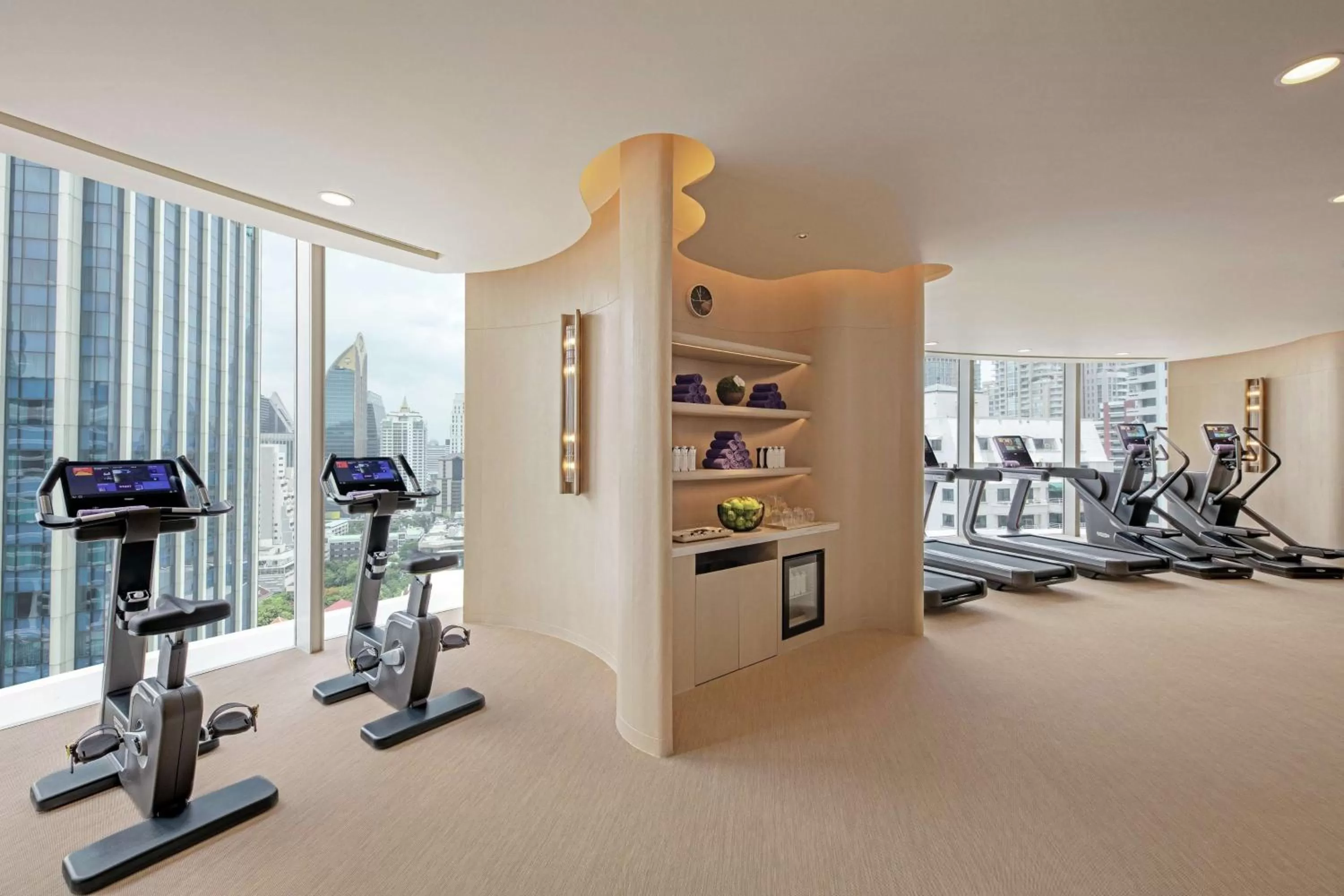Fitness centre/facilities in Waldorf Astoria Bangkok