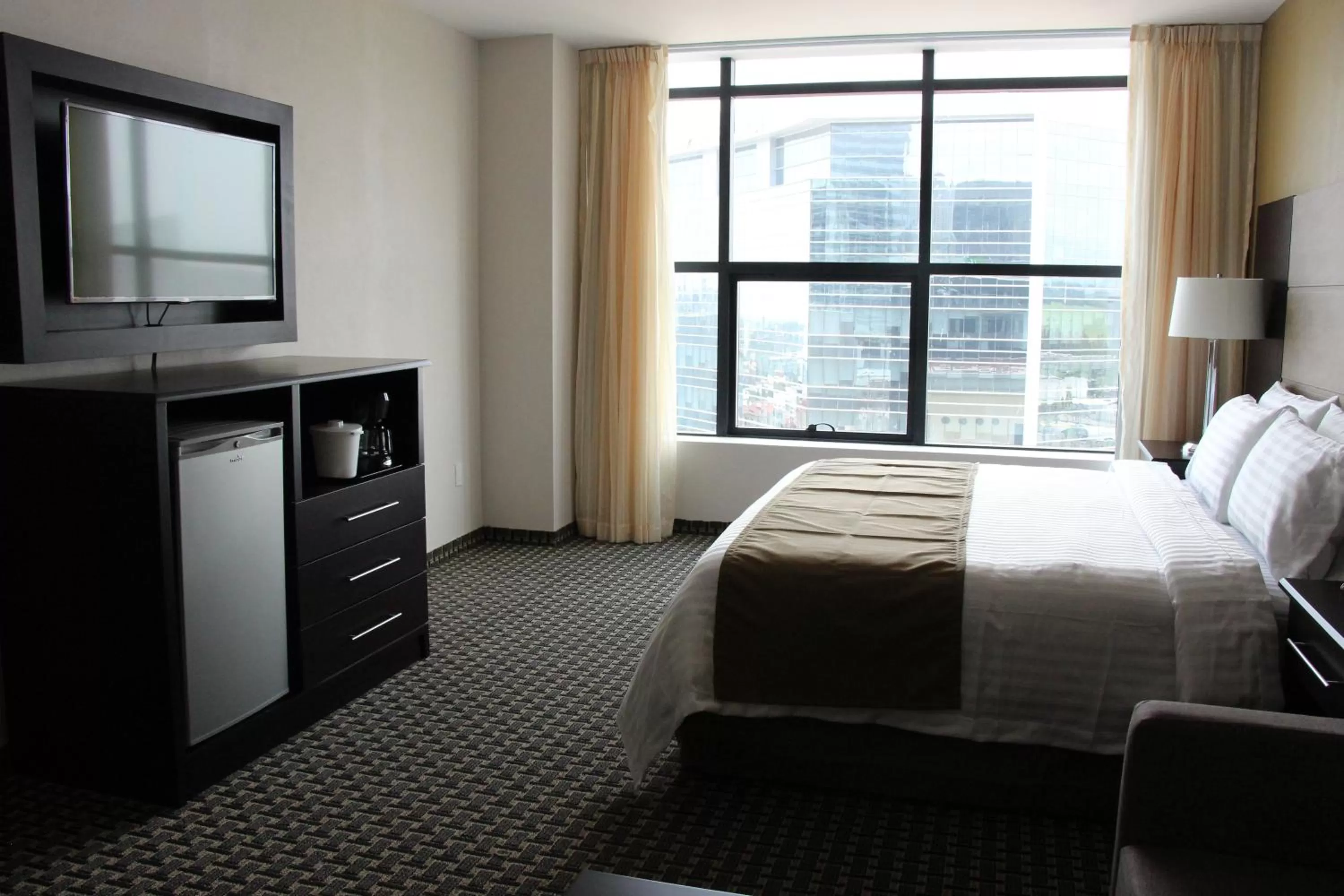 Photo of the whole room in Holiday Inn Mexico Santa Fe by IHG