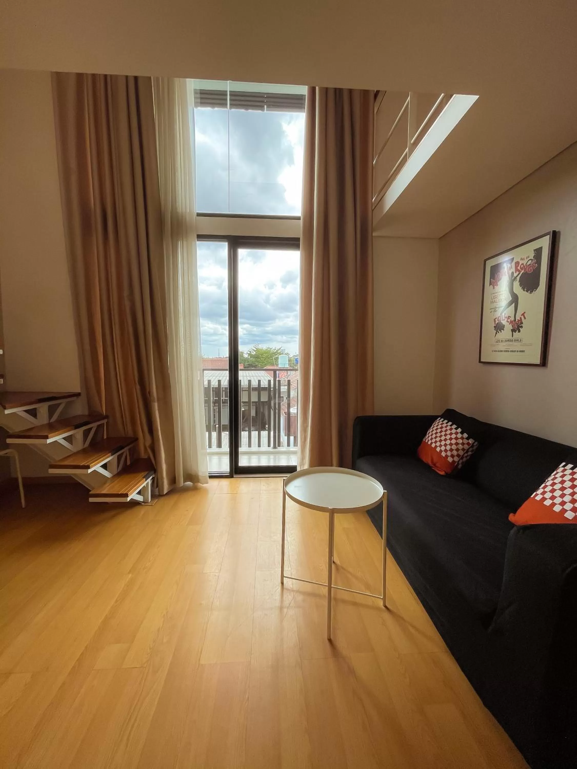 Balcony/Terrace in White Tree Residence