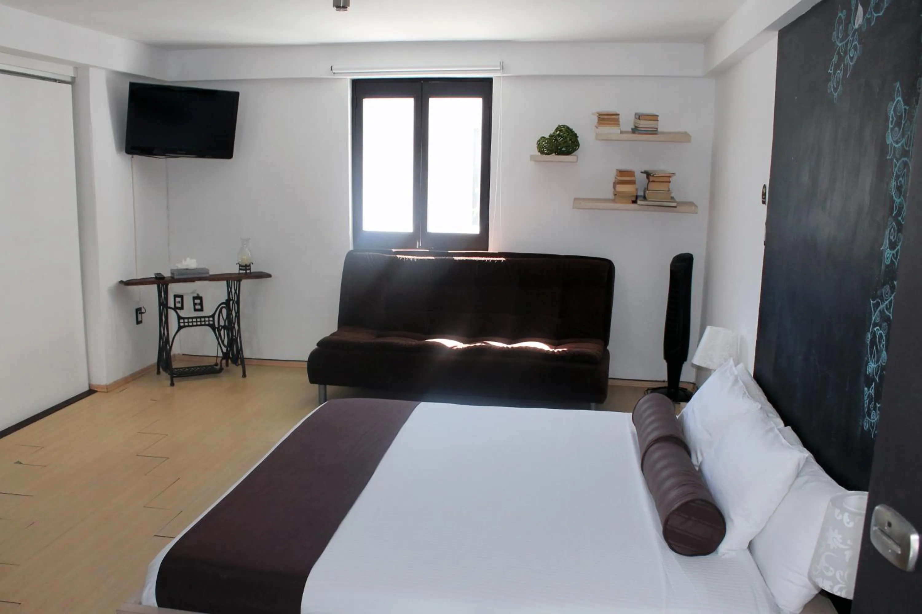 TV and multimedia, Bed in Kuku Ruku Hotel