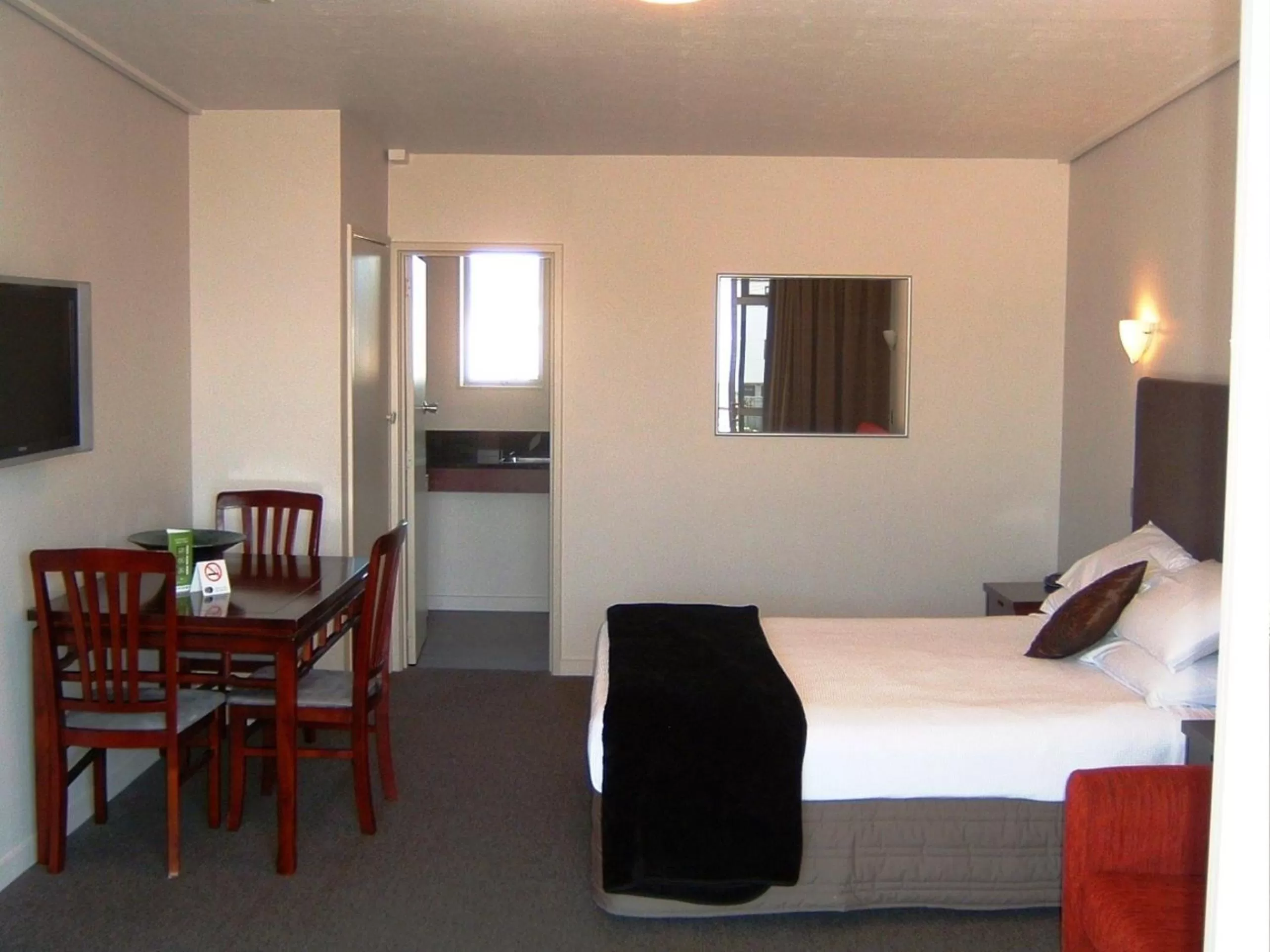 Photo of the whole room, Bed in City Central Motel Apartments