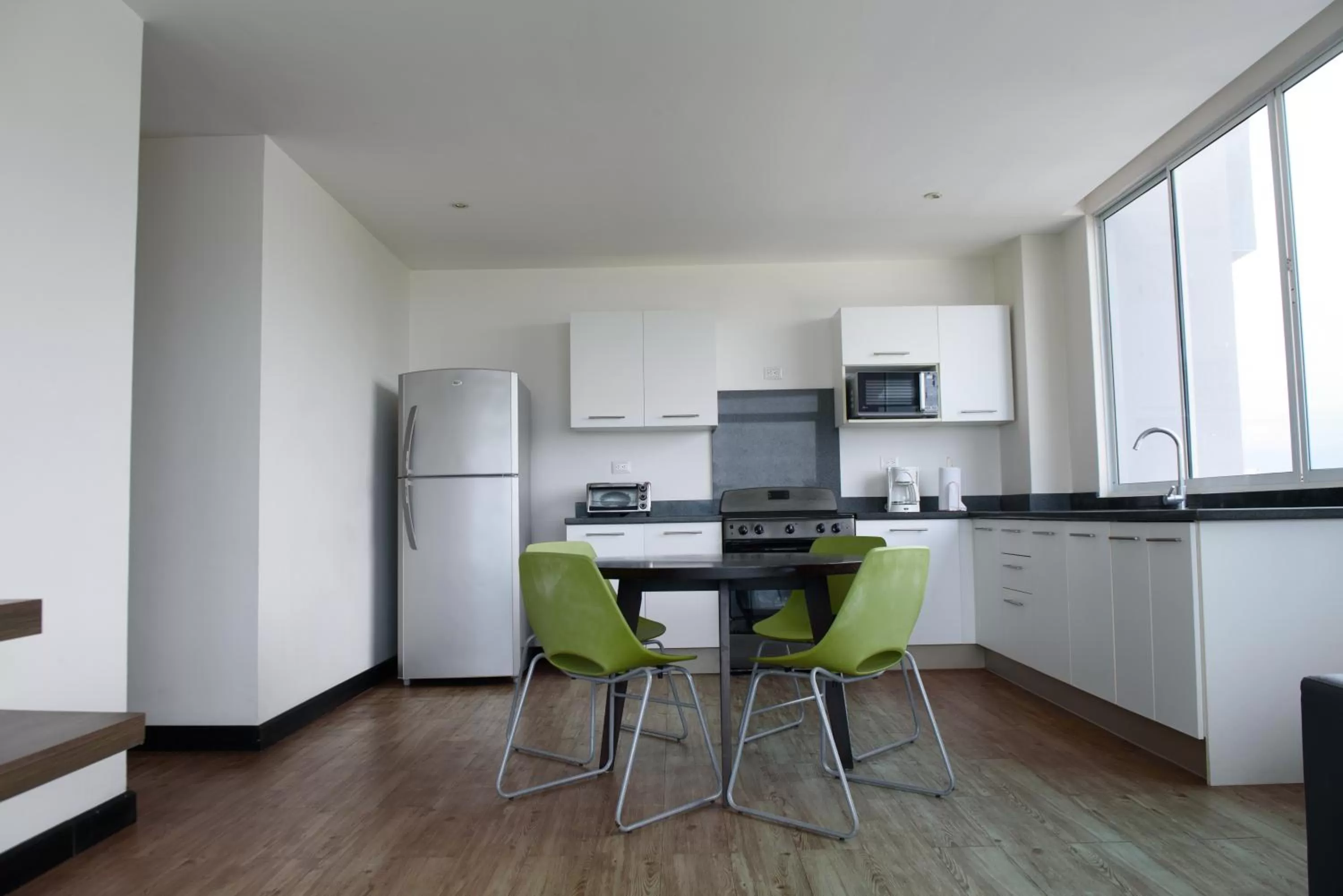 Kitchen or kitchenette in Puerto Azul Hotel