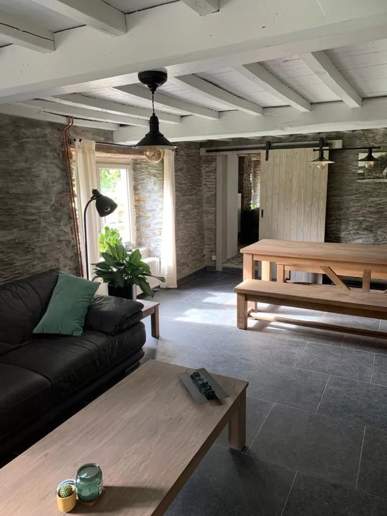 Dining area in B&B Le Nid d'Hirondelle