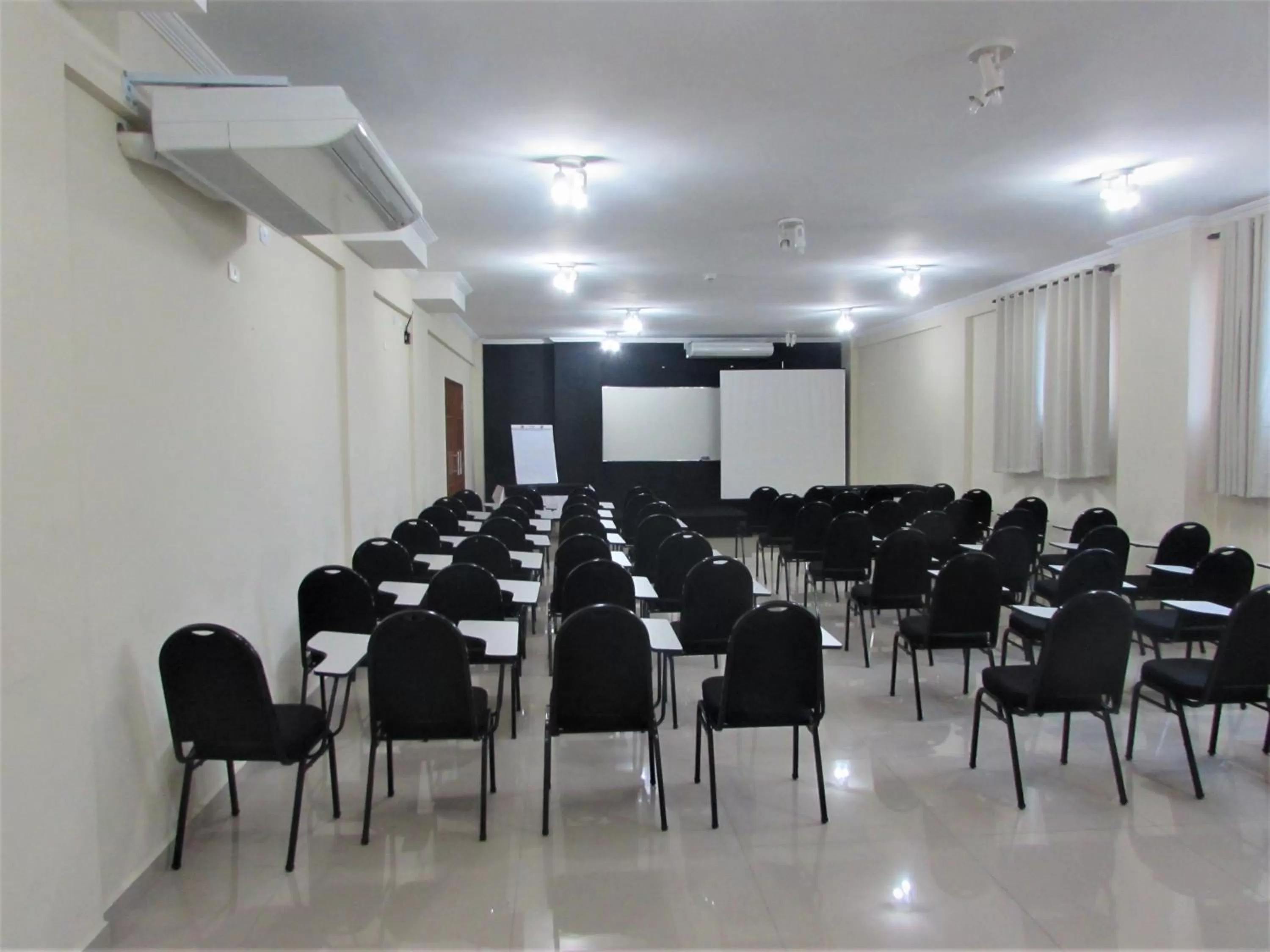 Banquet/Function facilities in Lotus Hotel - à 6 km do Santuário de Aparecida-SP