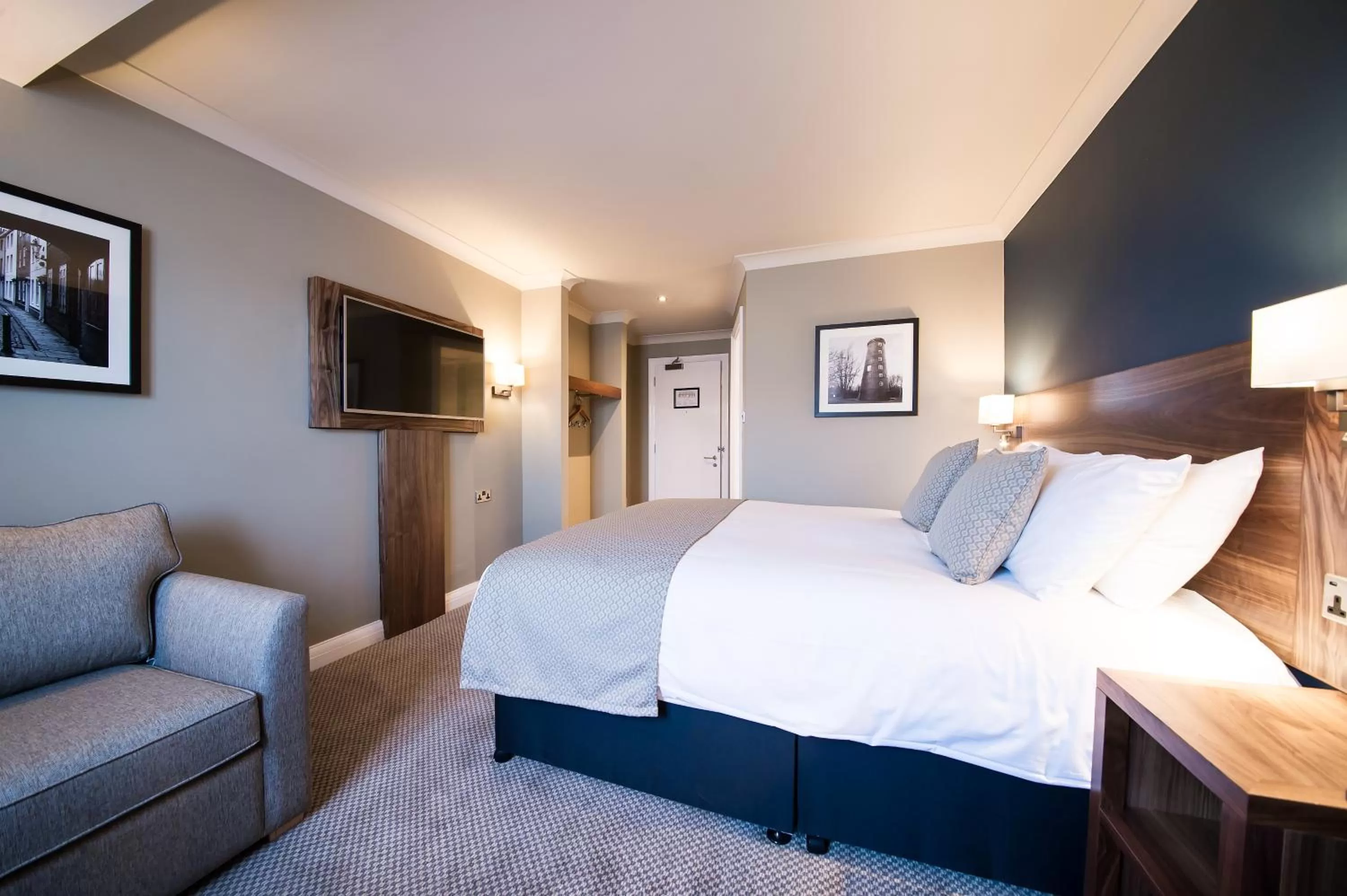 Photo of the whole room, Bed in Toby Carvery Hull by Innkeeper's Collection