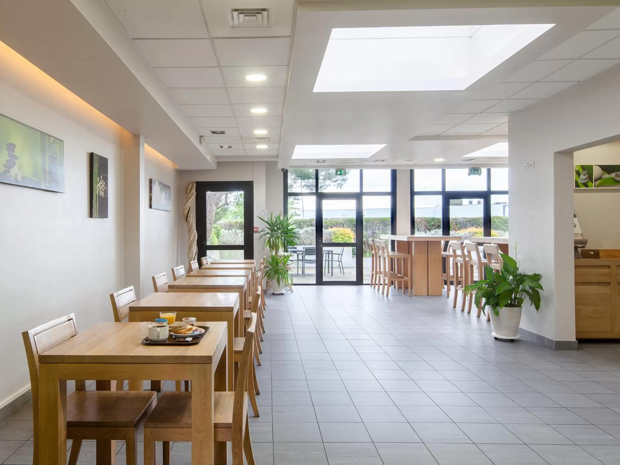 Restaurant/places to eat in B&B HOTEL Paris Nord Aulnay-sous-Bois