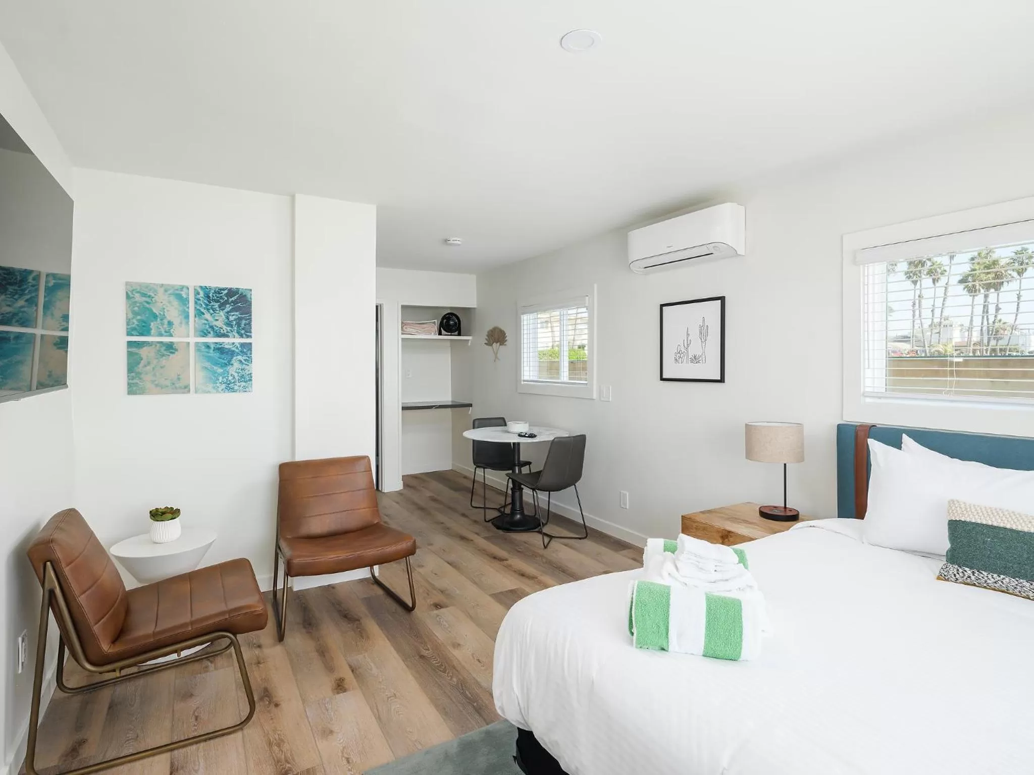 Photo of the whole room, Bed in The Marbella