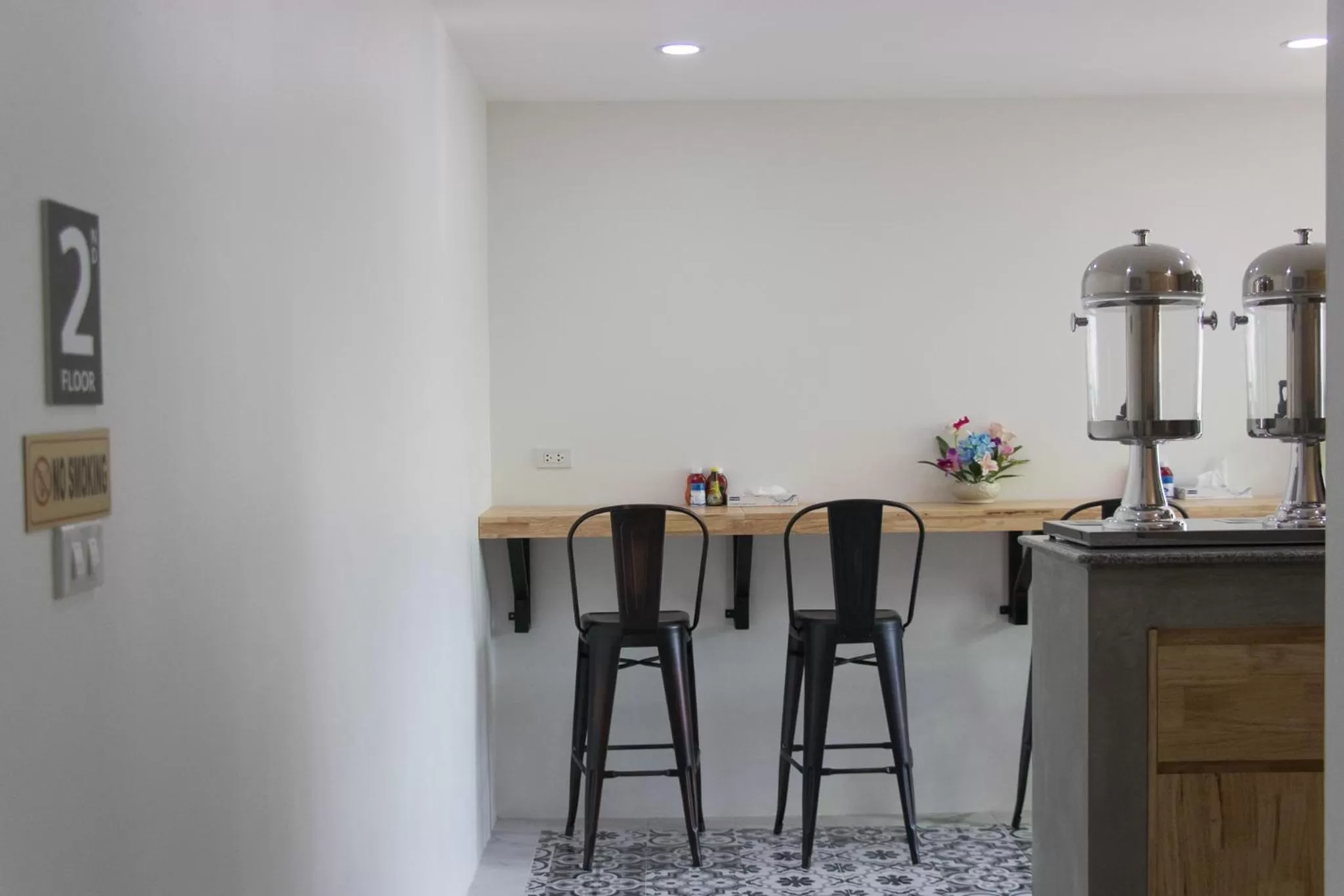 Dining area in Puak Taem Boutique Hotel