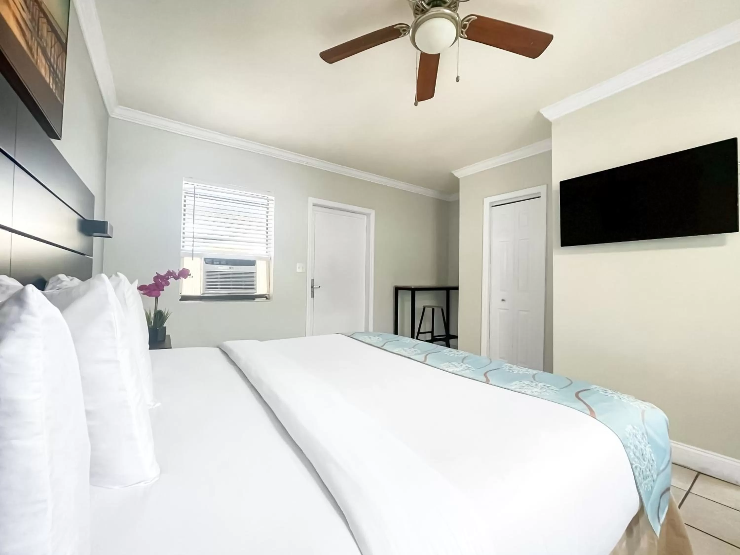 Bedroom, Bed in The Palms