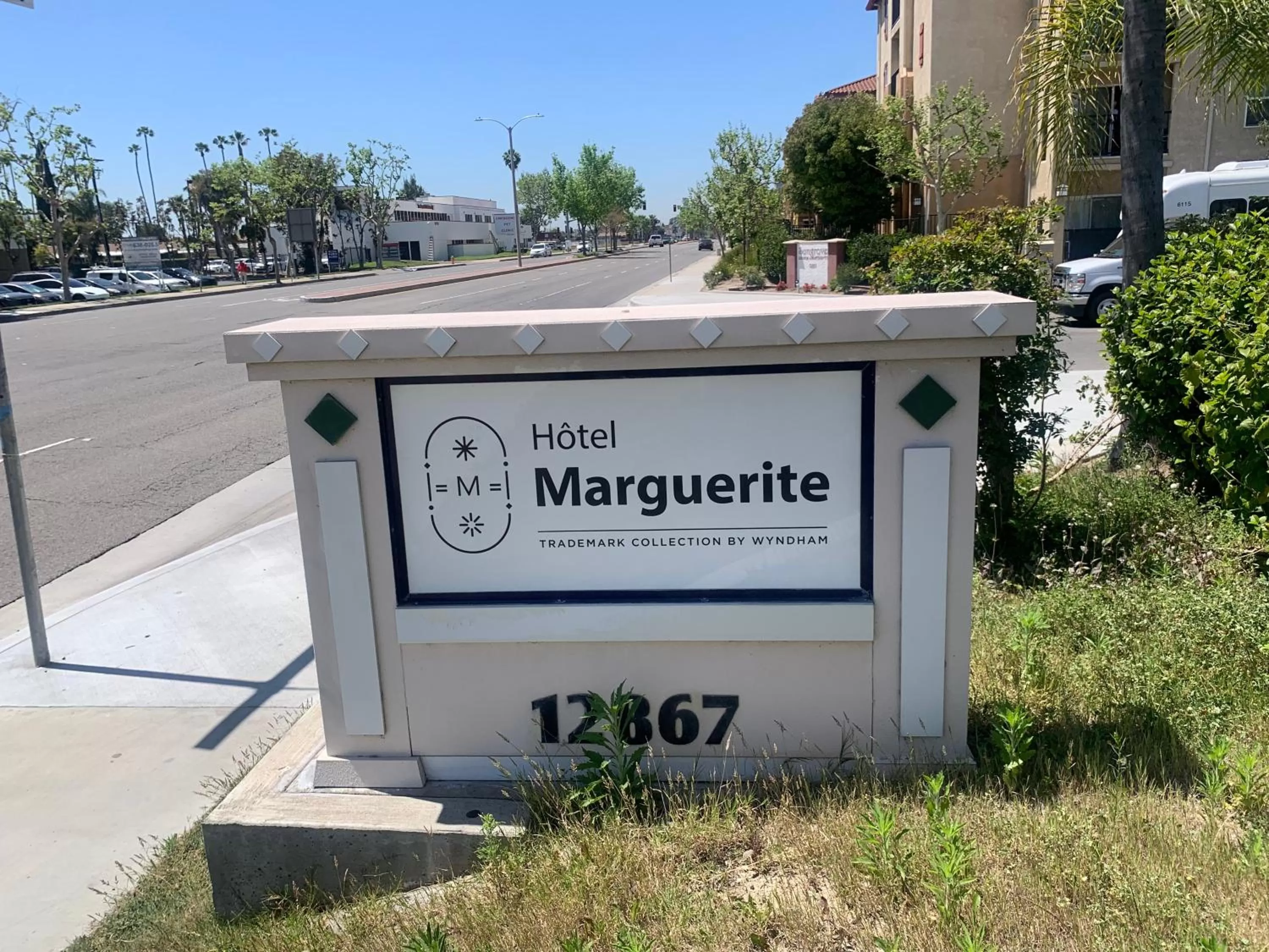 Property building in Hotel Marguerite South Anaheim - Garden Grove, Trademark Collection by Wyndham