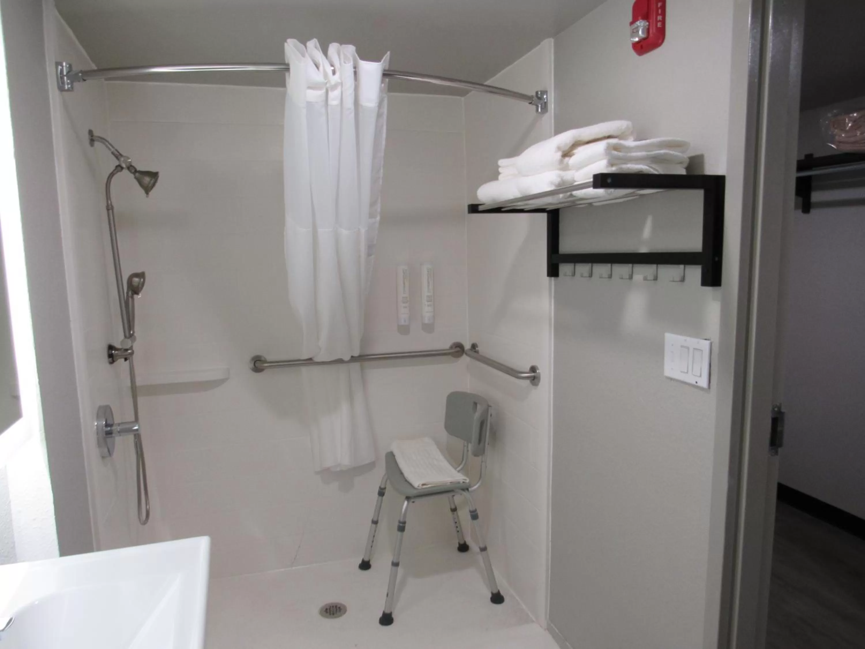 Bathroom in Clarion Pointe McDonough