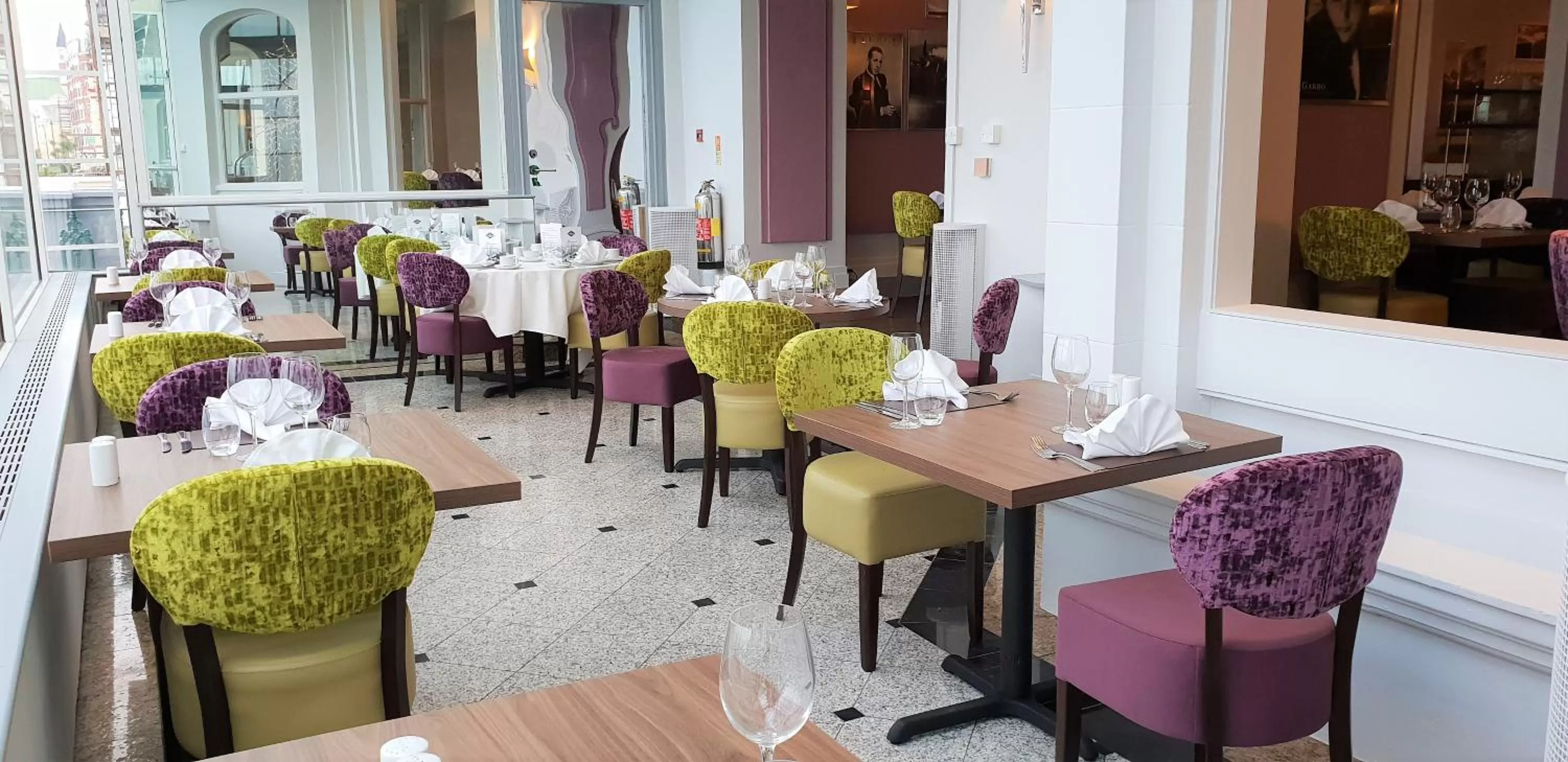 Restaurant/places to eat in The Empress Hotel