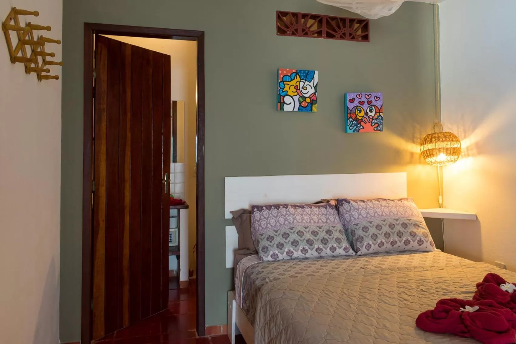 Photo of the whole room, Bed in Pousada Casa Do Cocotier