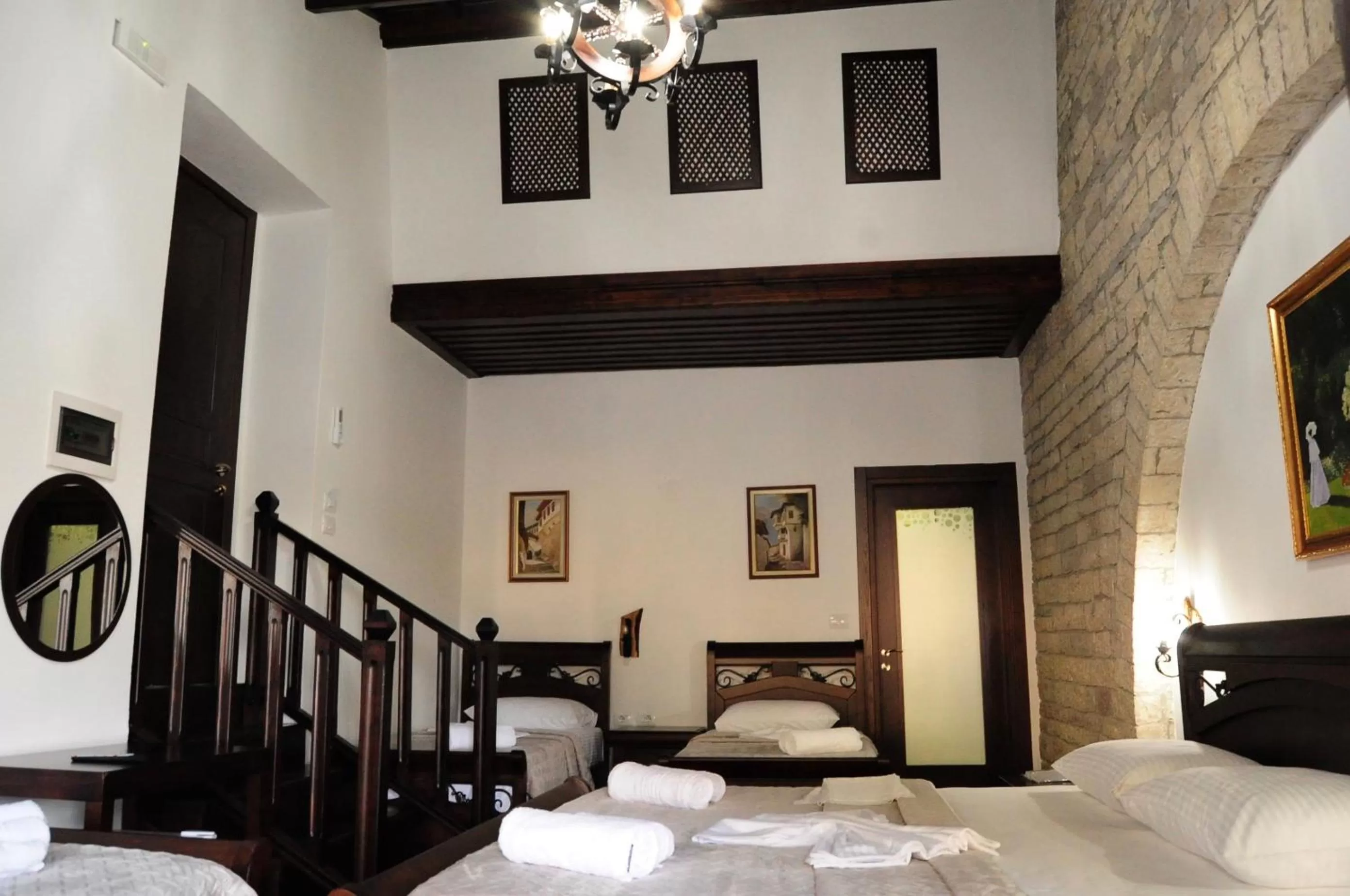 Bed in White House Berat