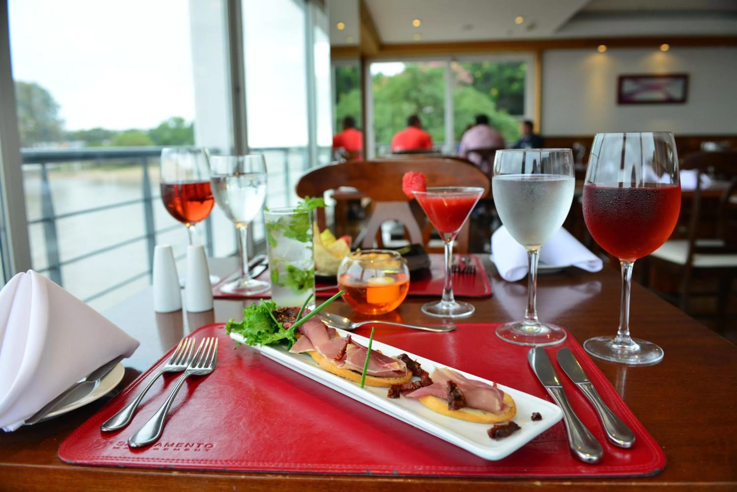 Restaurant/places to eat in Radisson Hotel Colonia del Sacramento