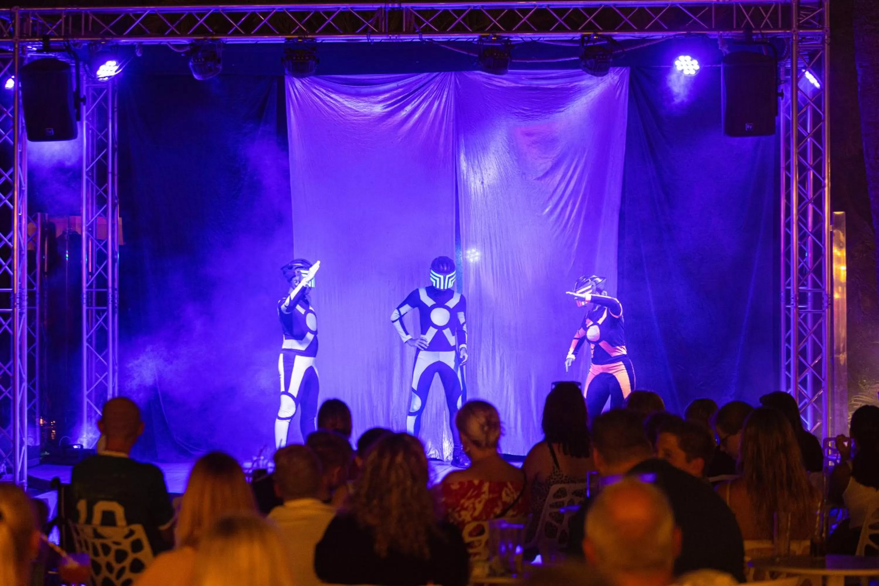 Evening entertainment in Abora Continental by Lopesan Hotels