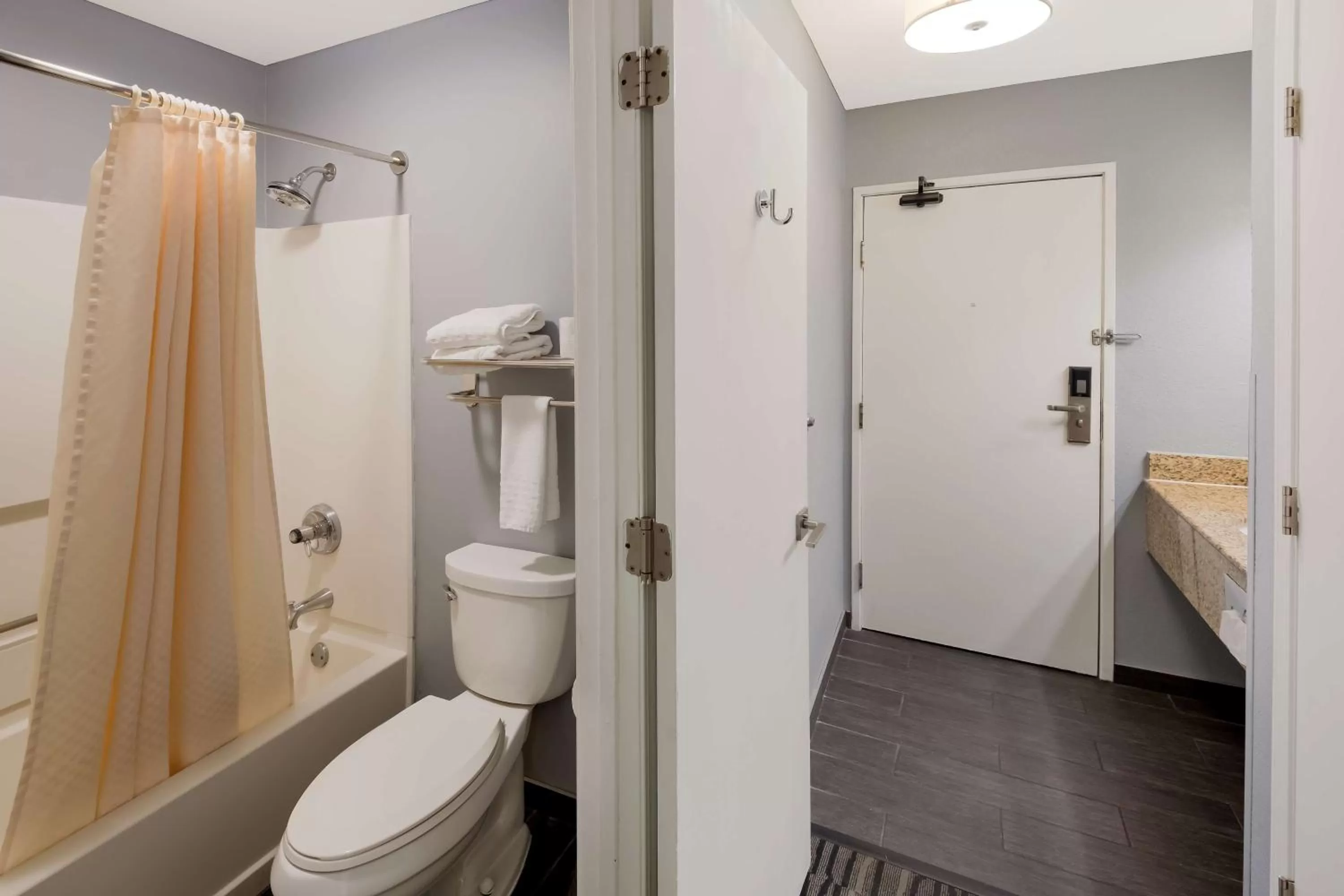 Bathroom in Best Western Riverside Inn