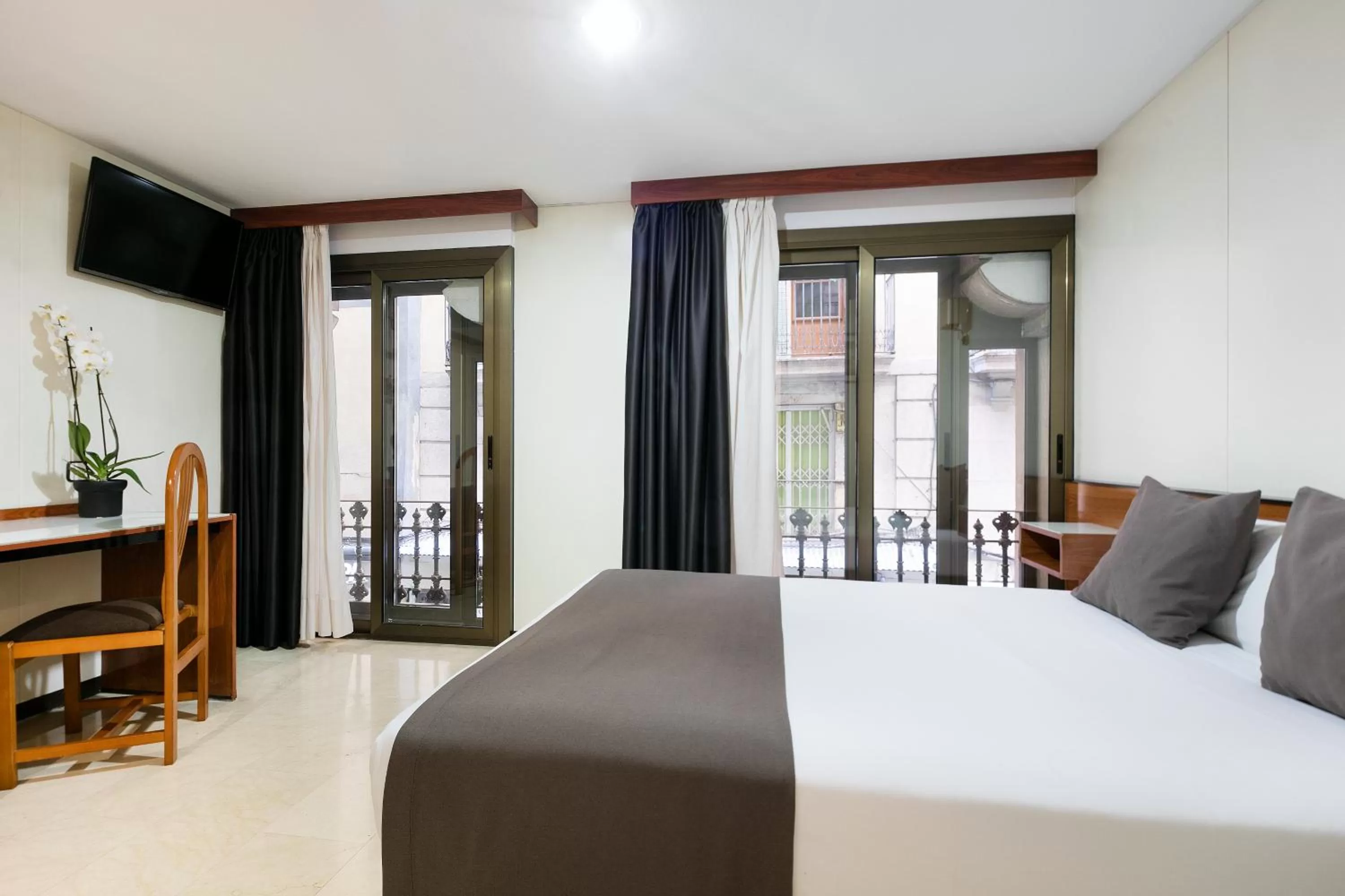 Bedroom, Bed in Hotel Condal