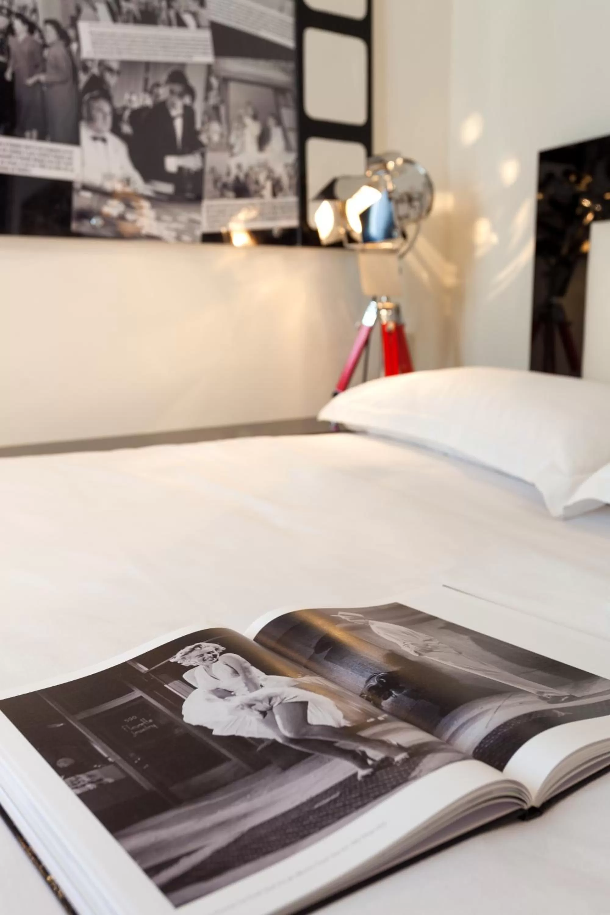 Bathroom, Bed in Petit Madeleine Hôtel