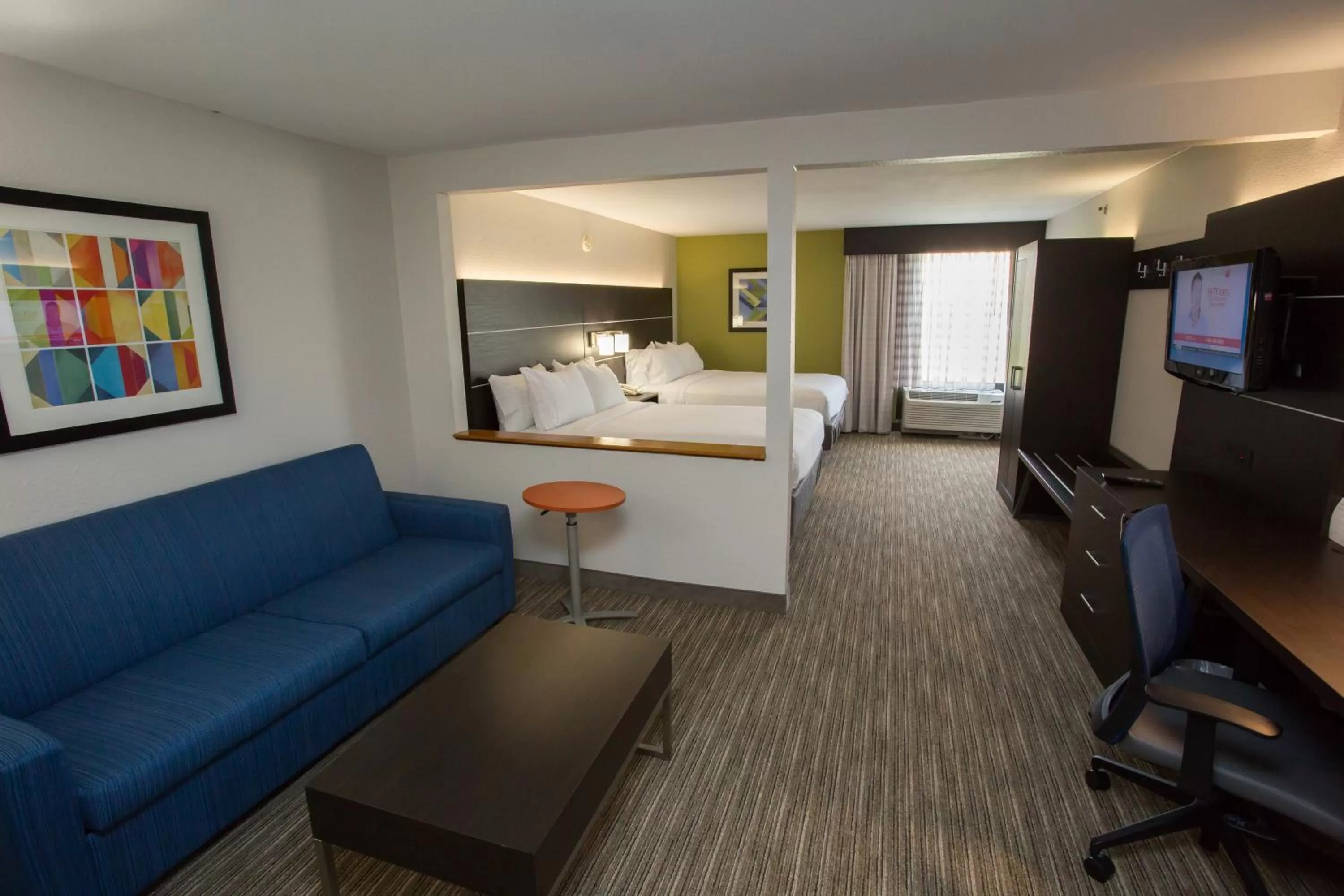Photo of the whole room, Bed in Holiday Inn Express Wilmington by IHG