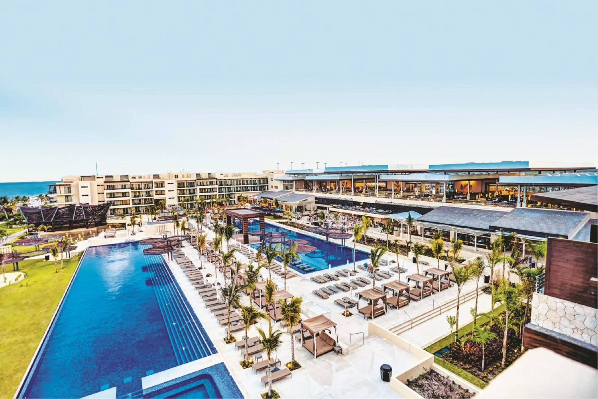 Day in Royalton Riviera Cancun, An Autograph Collection All-Inclusive Resort & Casino