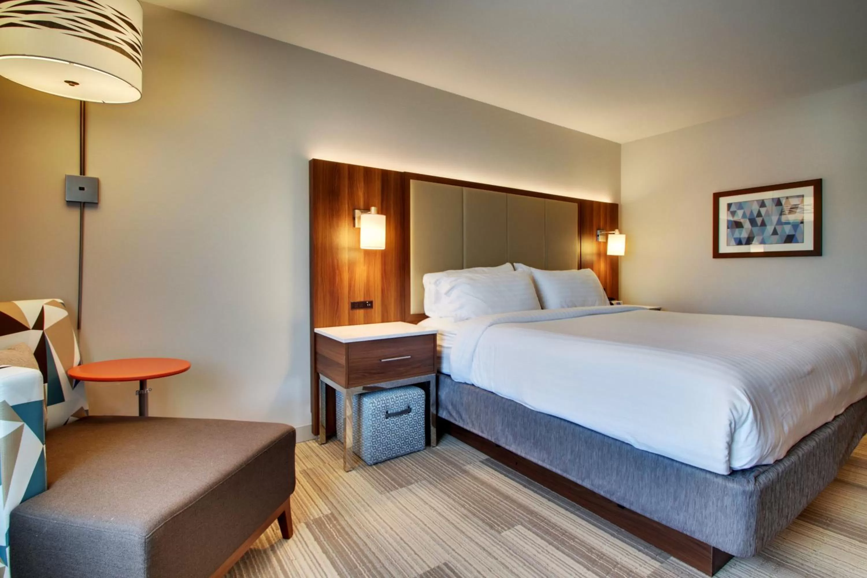 Photo of the whole room, Bed in Holiday Inn Express & Suites Helen by IHG