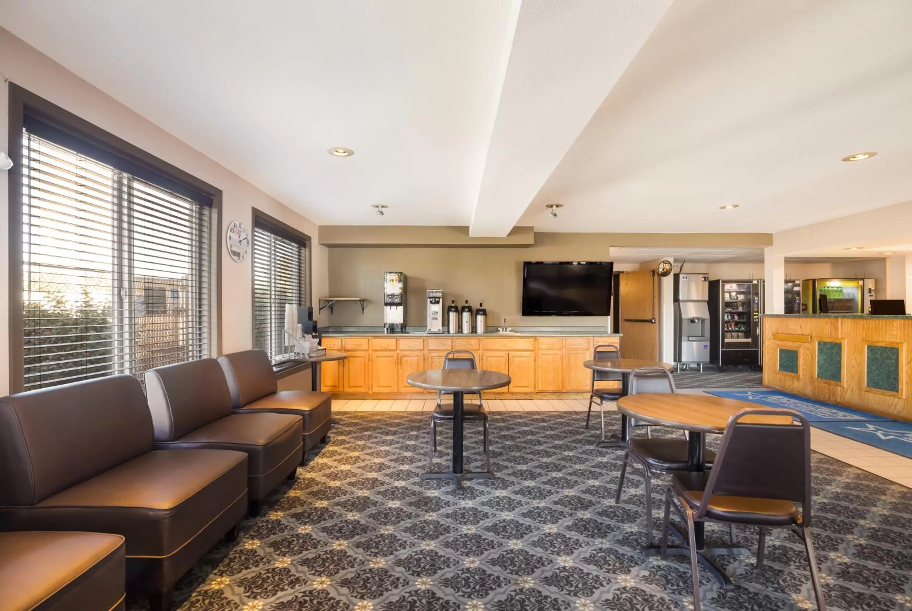 Coffee/tea facilities in Americas Best Value Inn Sparks