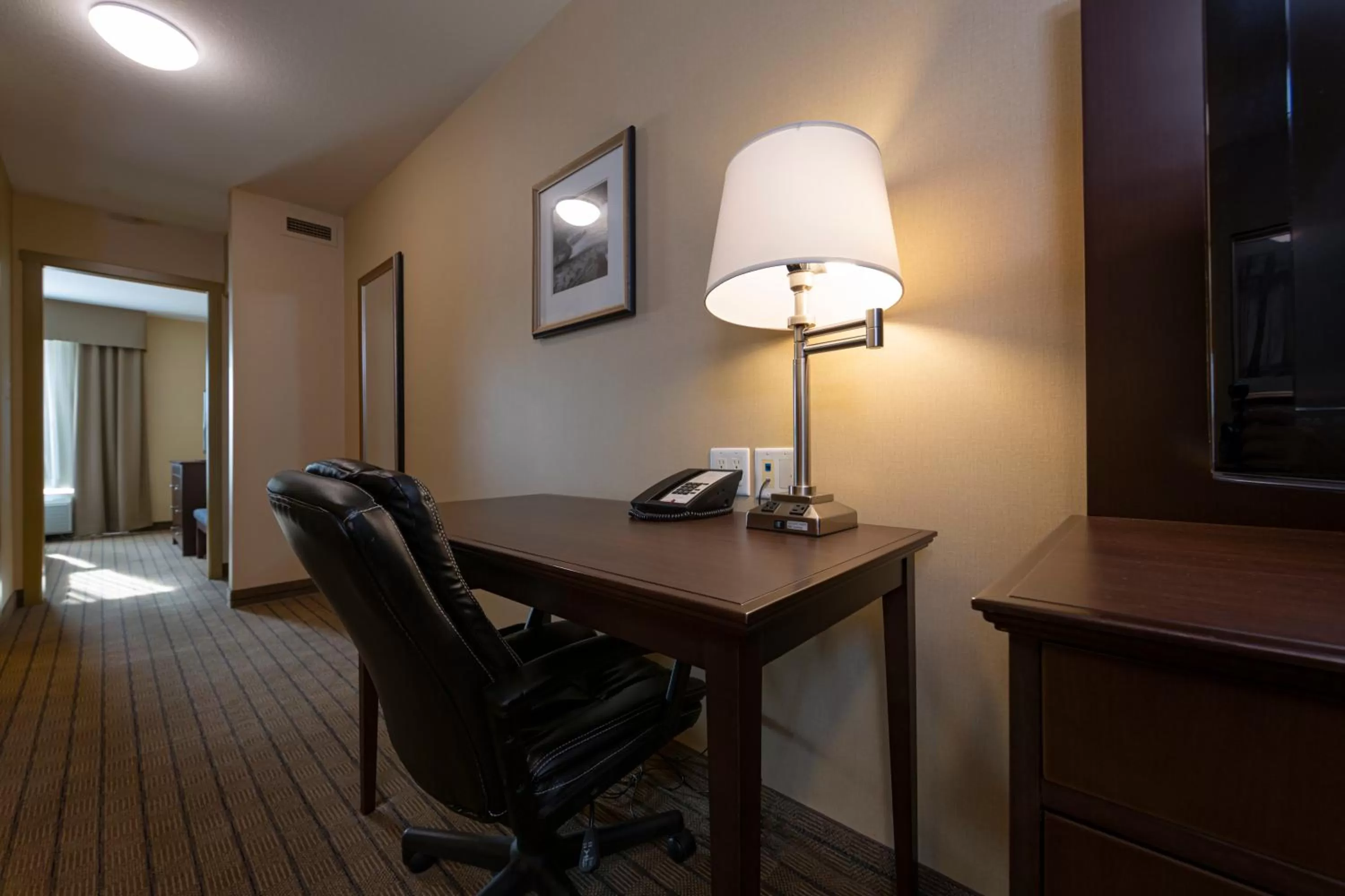 Living room in Bayview Hotel