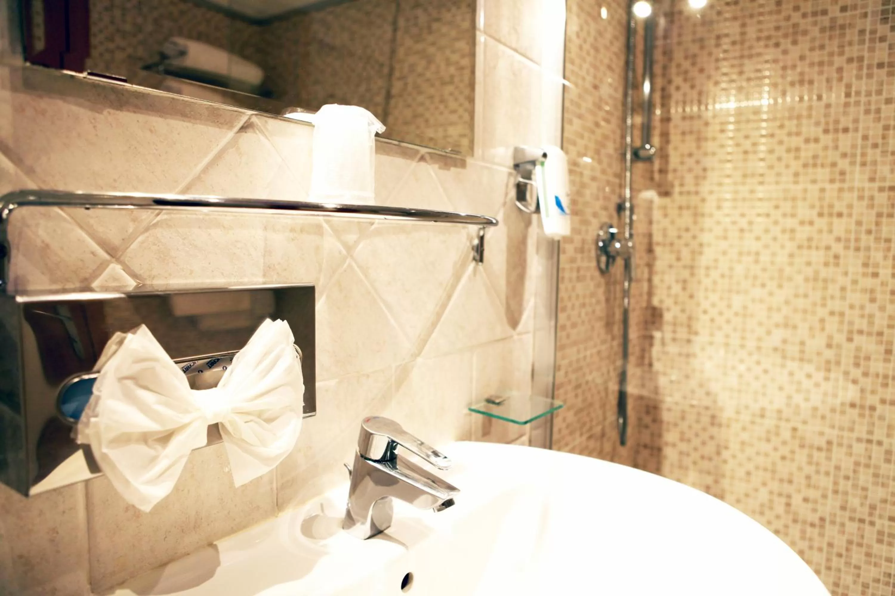 Hotel Franklin Feel The Sound