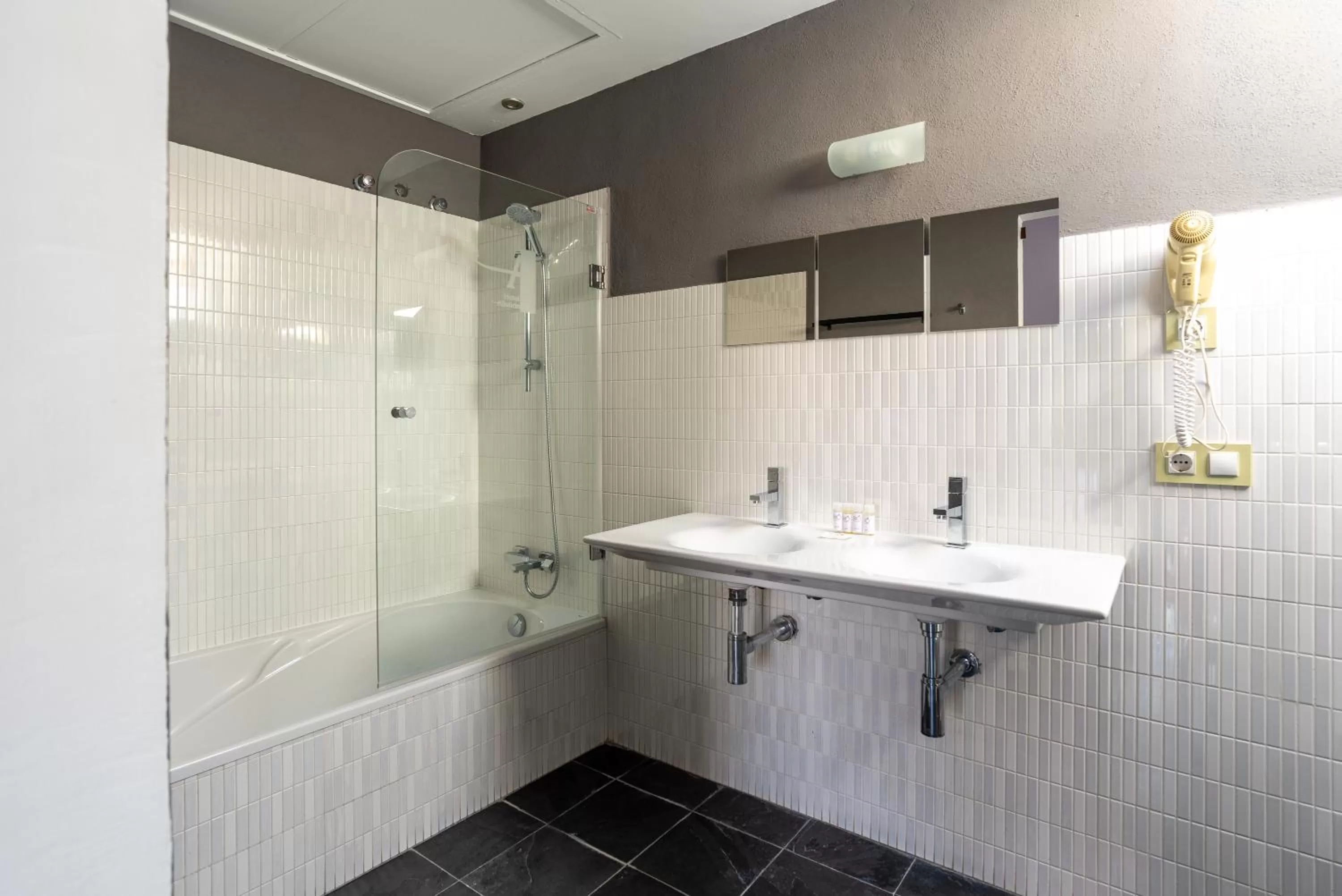 Bathroom in Hotel Albaicín