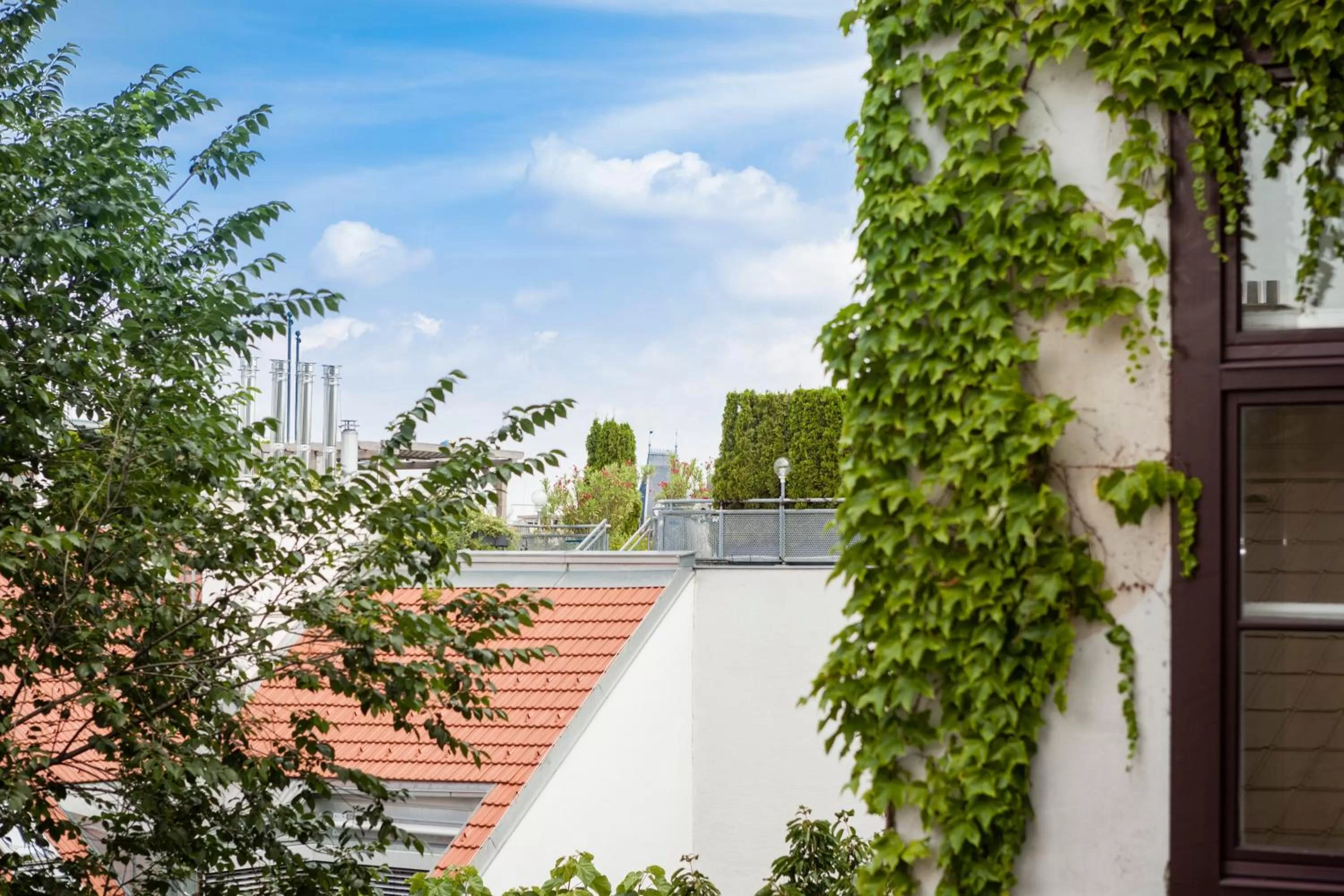 Inner courtyard view in Pension Lehrerhaus