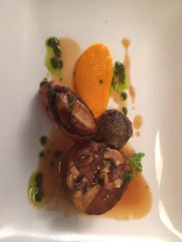 Meals in Hotel Restaurant Le Clos De Pradines