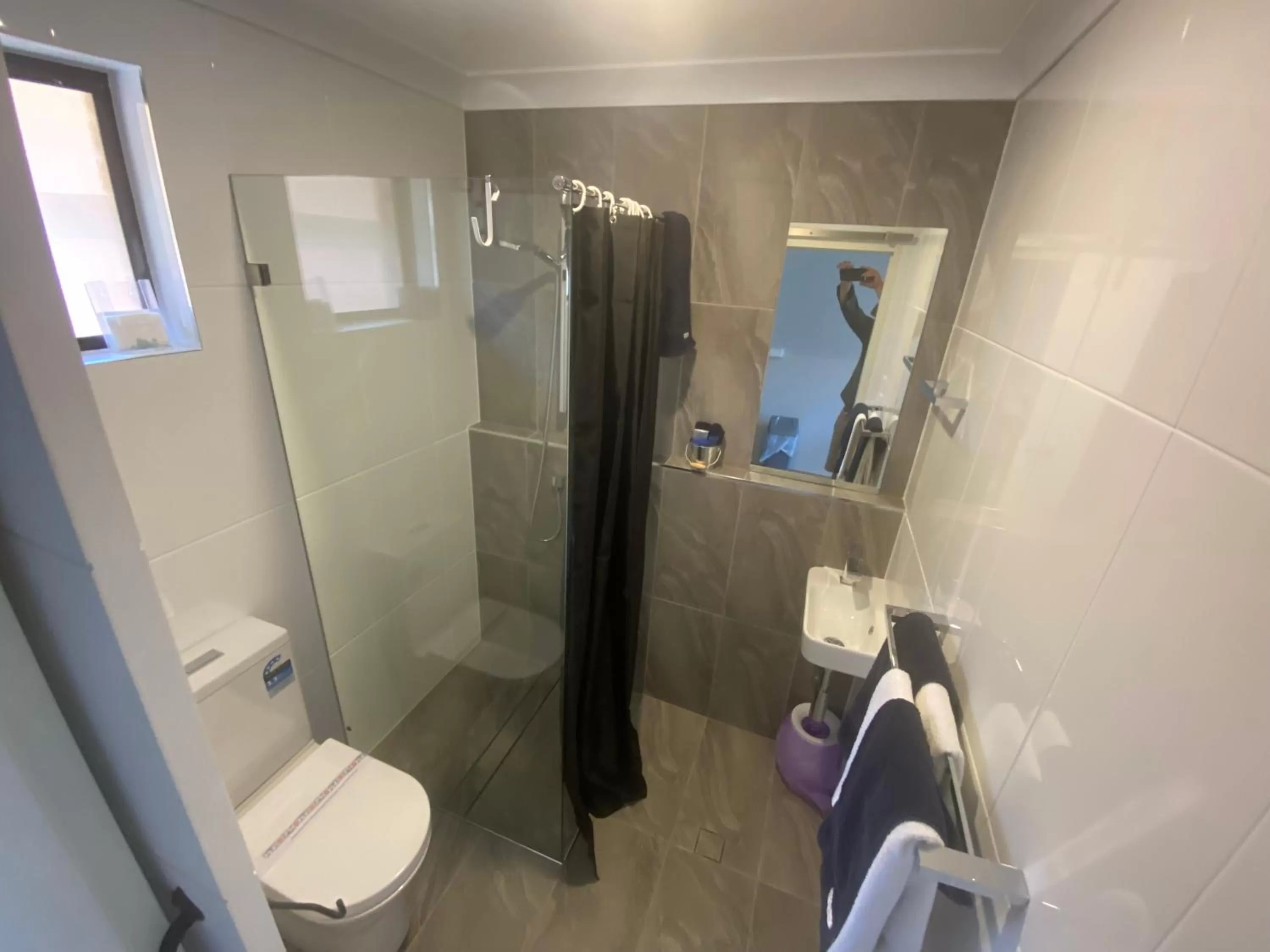 Shower in Woongarra Motel