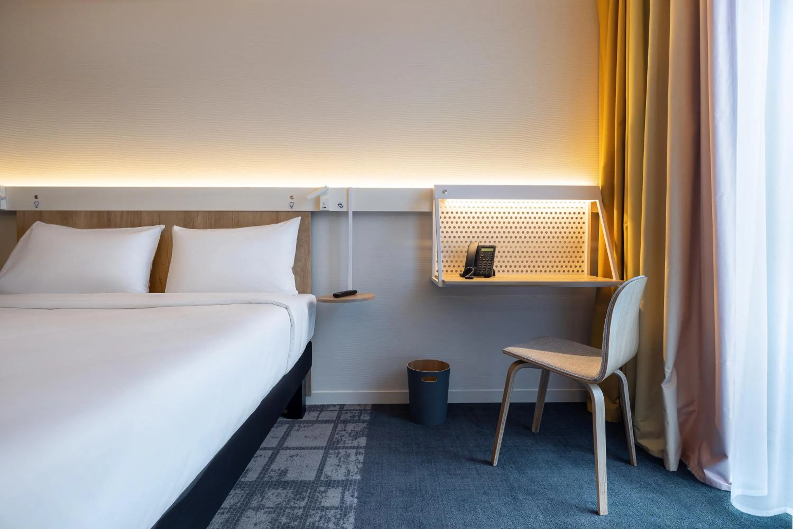 Bed in ibis Almaty Jetisu