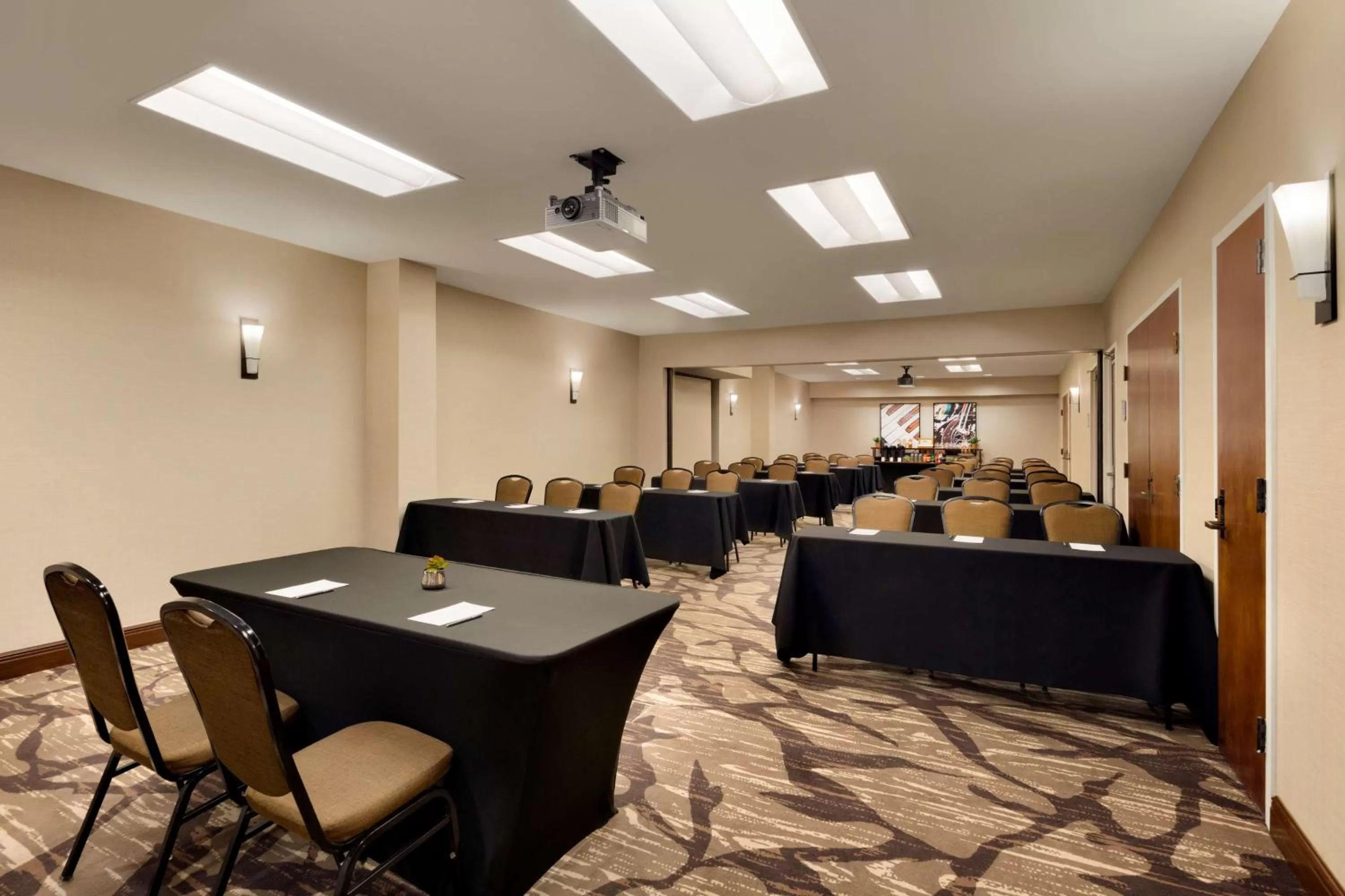 Meeting/conference room in Embassy Suites by Hilton Austin Downtown South Congress