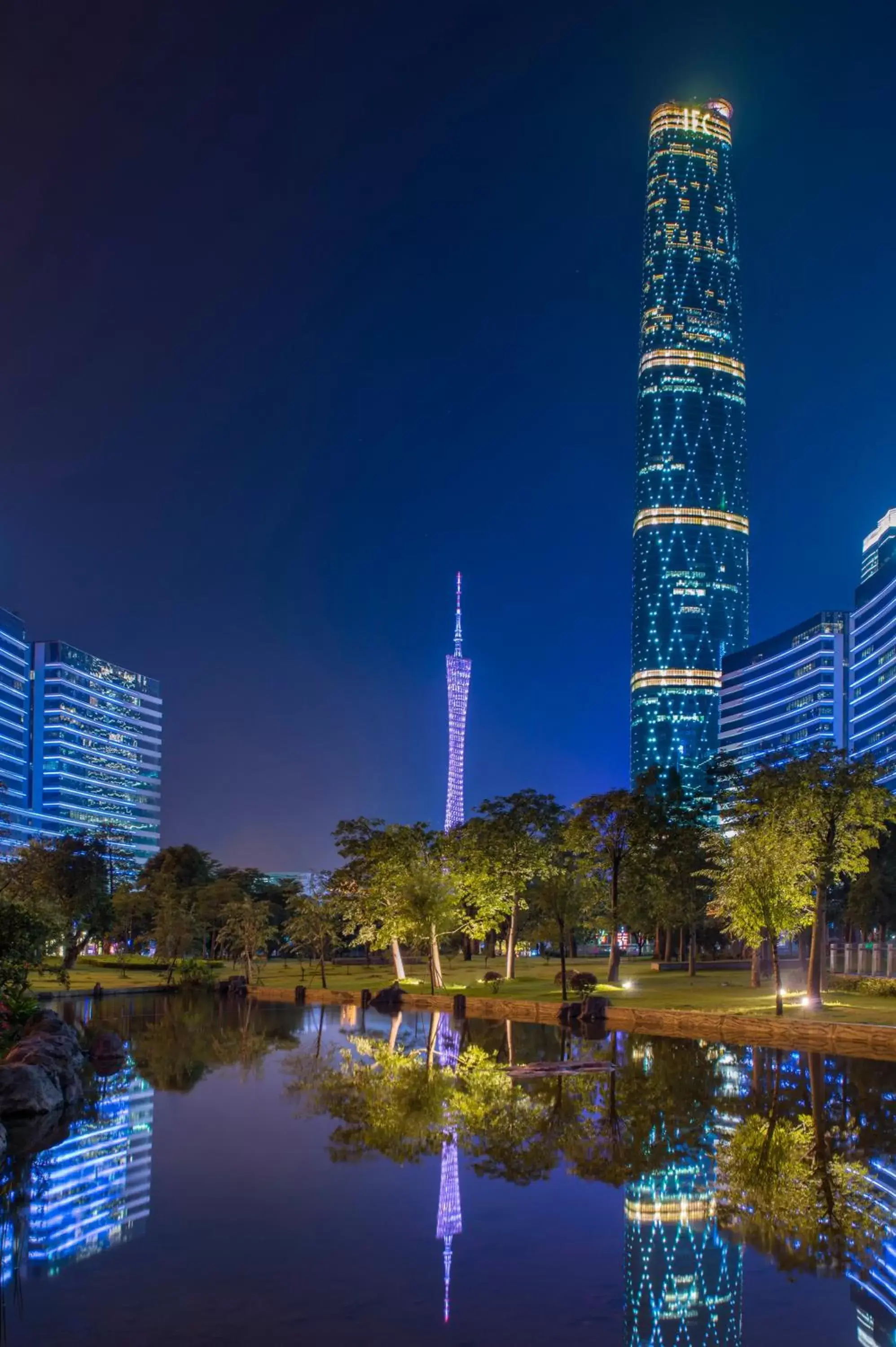 Four Seasons Hotel Guangzhou - Free Shuttle Bus to Canton Fair Complex & Overseas Buyer Registration Services during Canton Fair Period Four Seasons Hotel Guangzhou - Free Shuttle Bus to Canton Fair Complex & Overseas Buyer Registration Services during Canton Fair Period