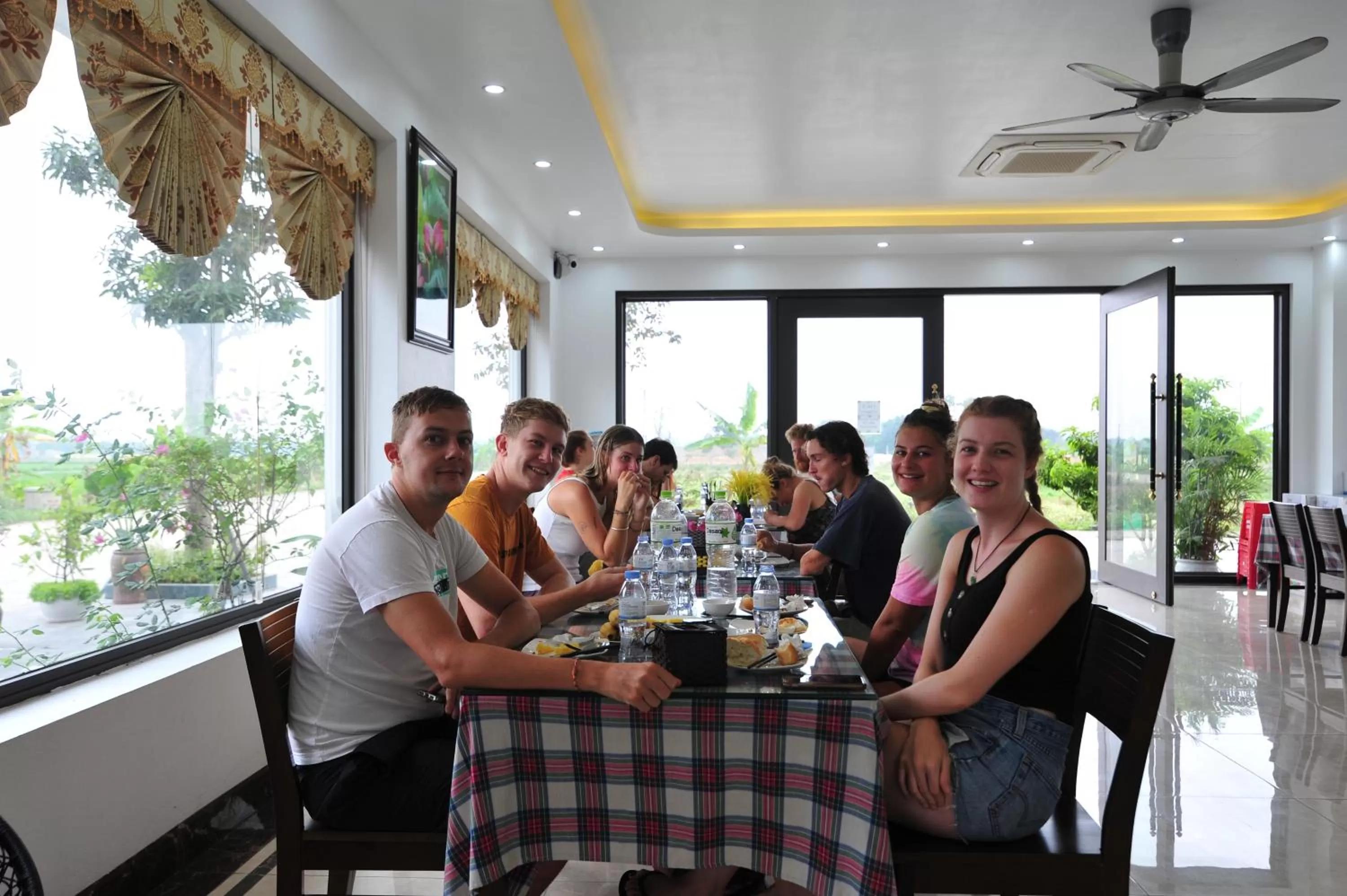 Restaurant/places to eat in Lotus Hotel Ninh Bình