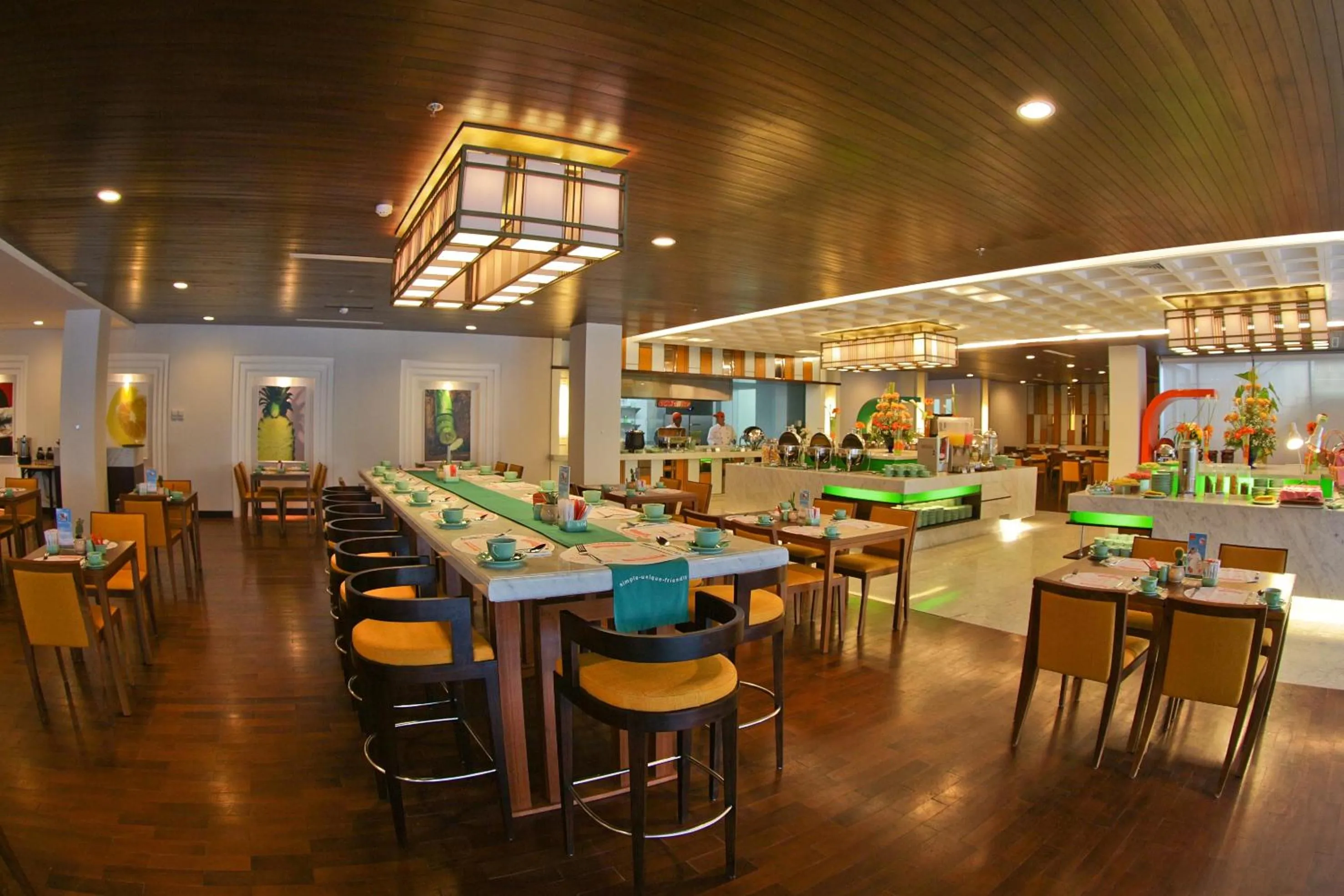 Restaurant/places to eat in HARRIS Hotel & Conventions Malang