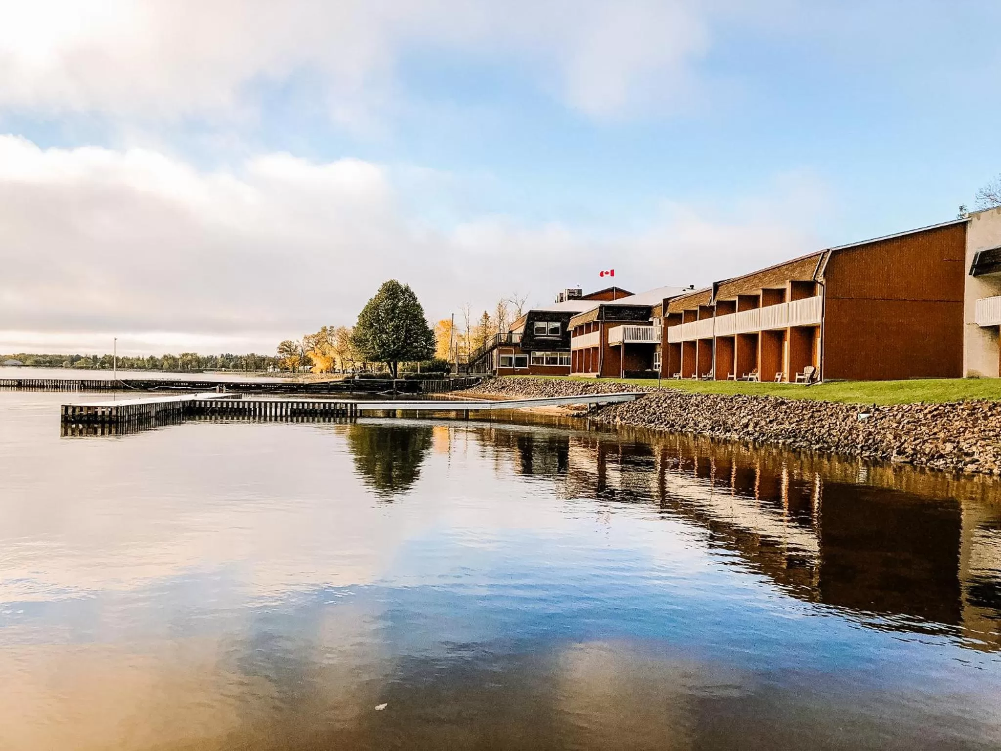 Property building in La Place Rendez-Vous Hotel