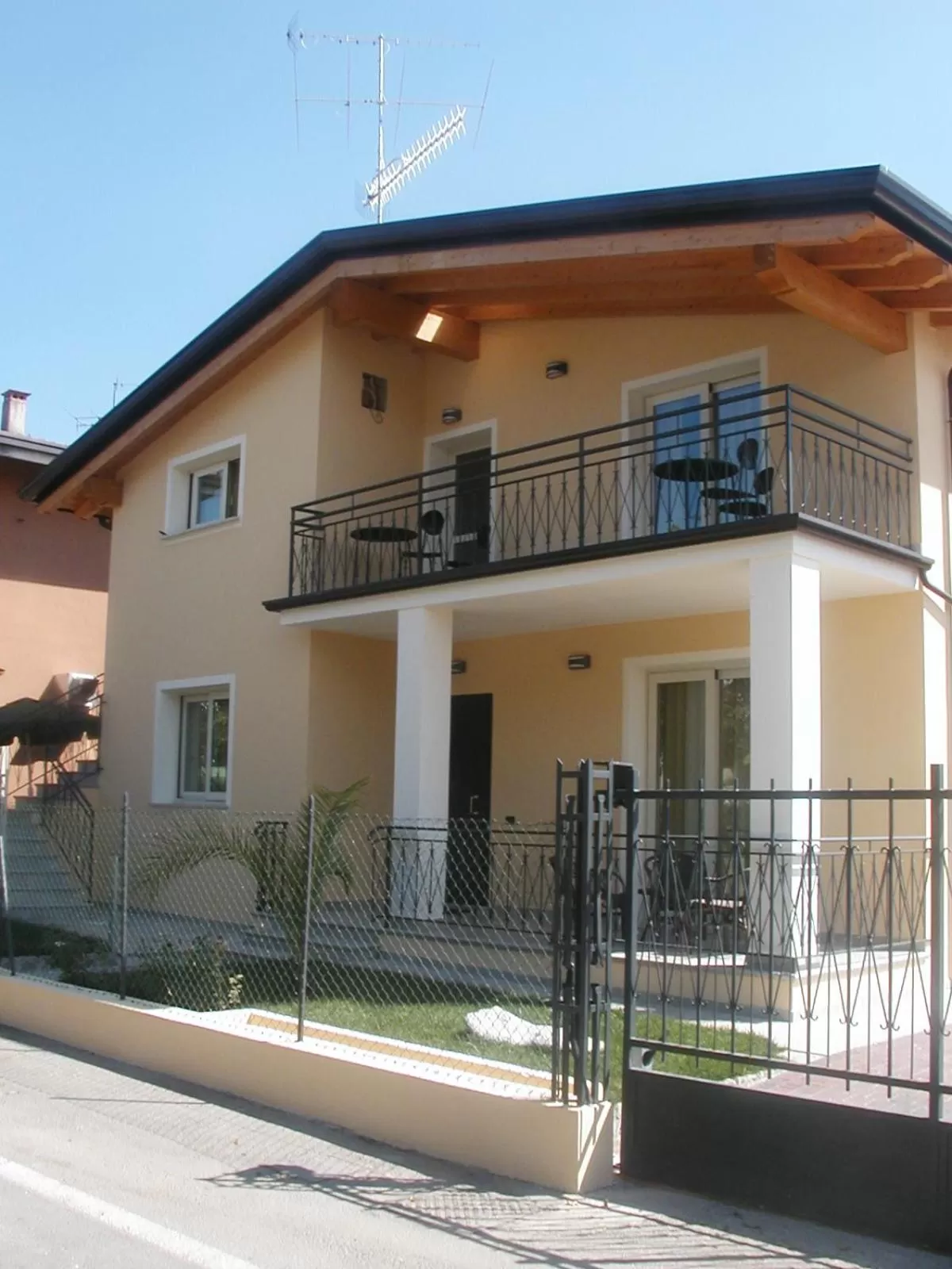 Shower, Property Building in Trattoria Bettola