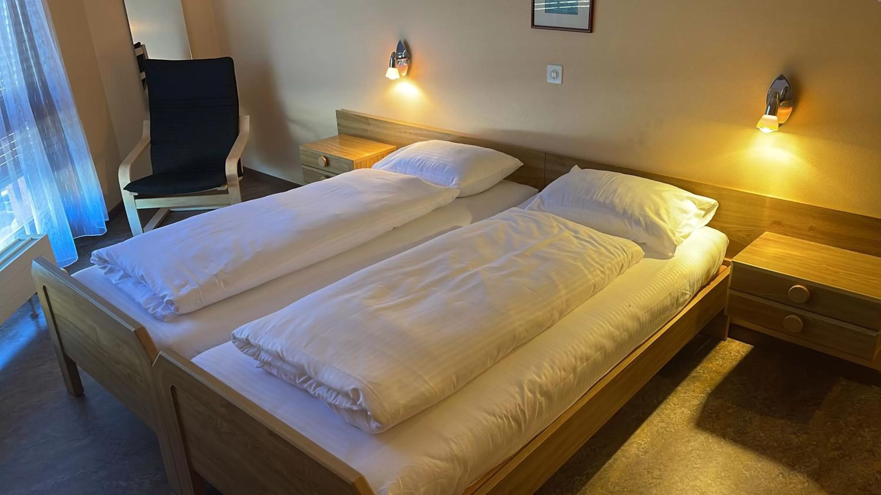 Photo of the whole room, Bed in Hôtel EDIROL