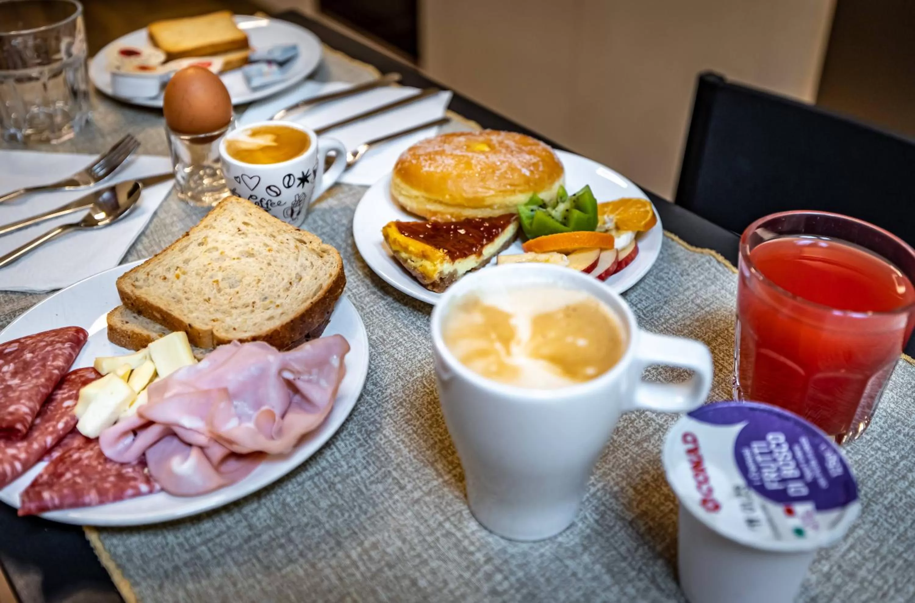 Food and drinks in B&B Lorenzo de' Medici