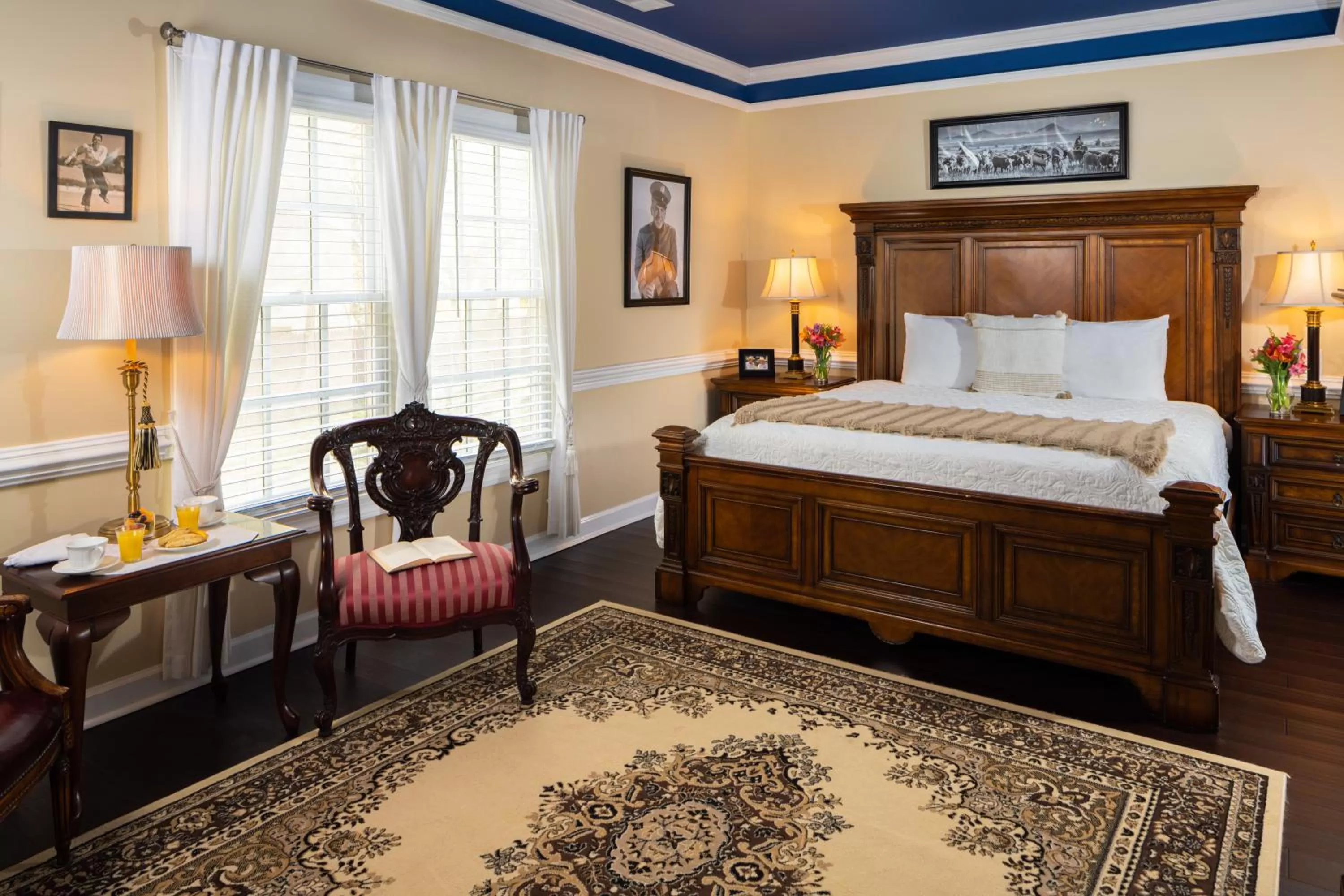 Bed in A Williamsburg White House Inn