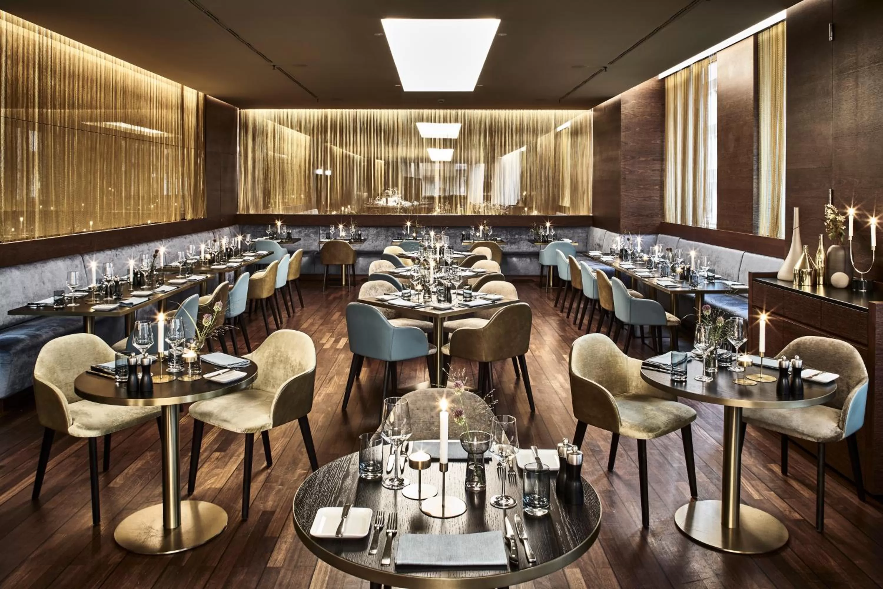 Restaurant/places to eat in SIDE, Hamburg, a Member of Design Hotels