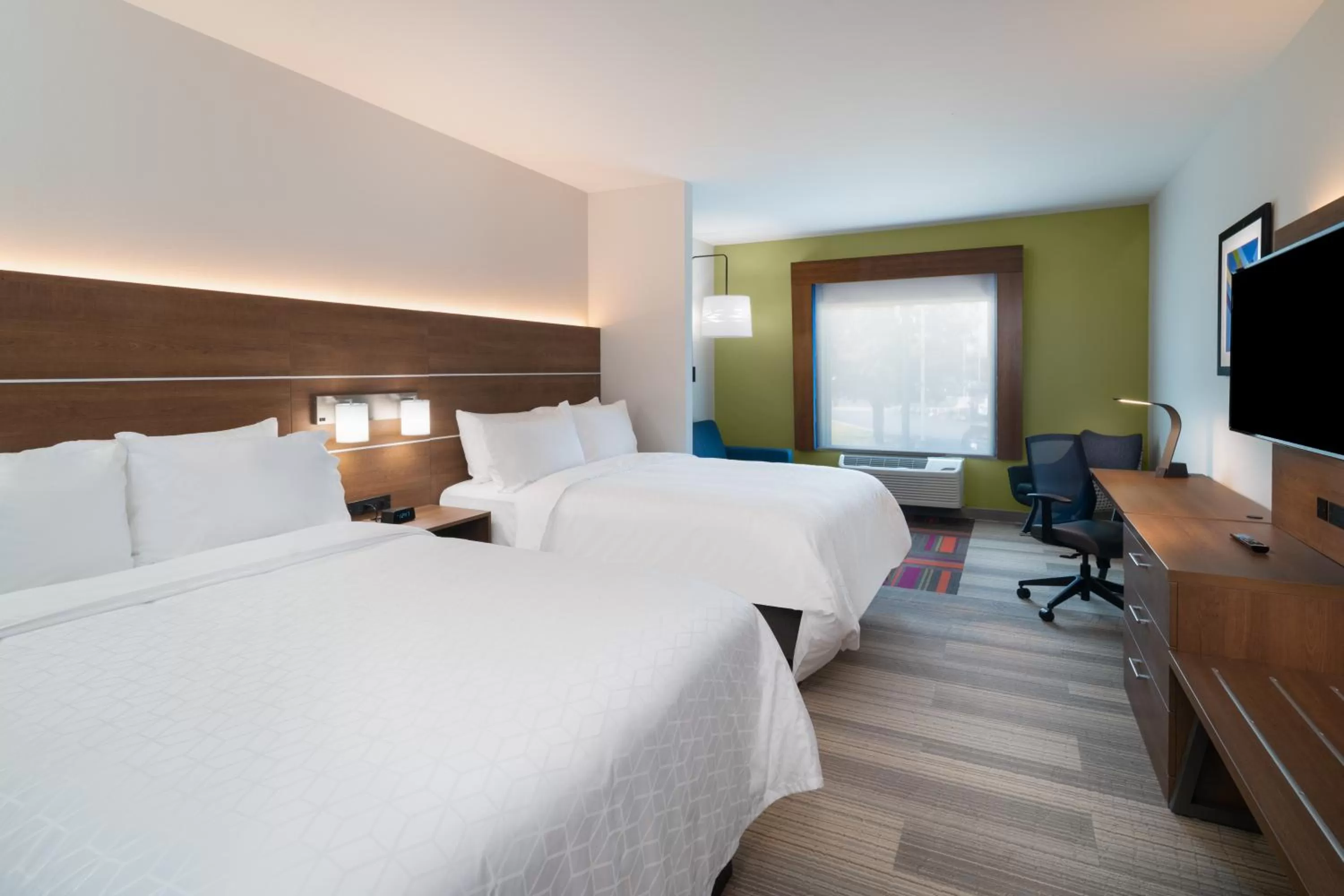 Bed in Holiday Inn Express & Suites - St Peters by IHG