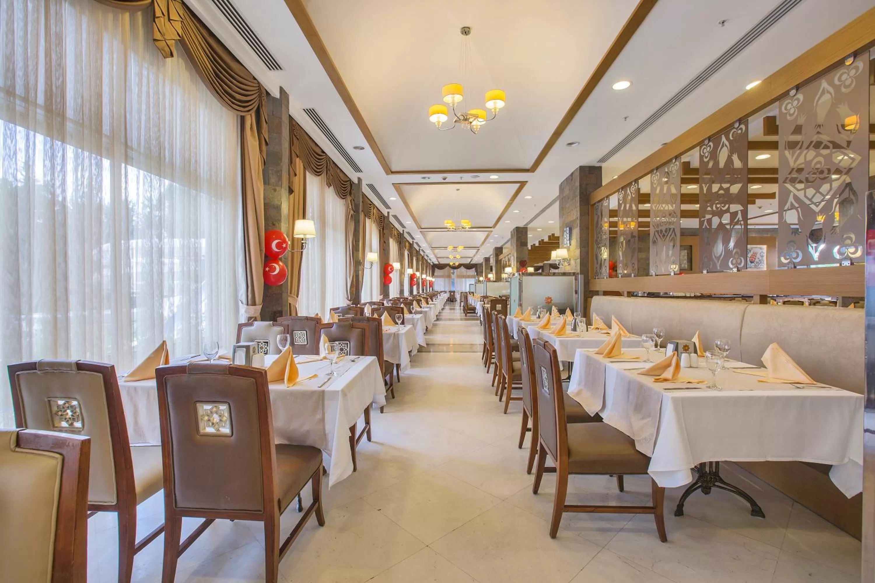 Restaurant/places to eat in Mukarnas Spa & Resort Hotel