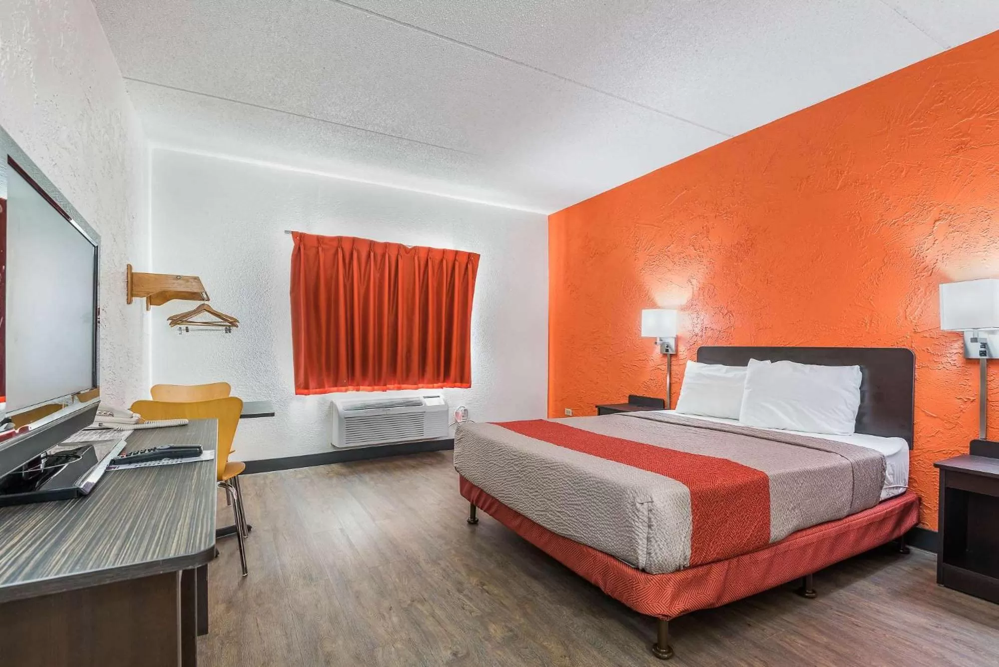 Bedroom, Bed in Motel 6-Bridgeview, IL